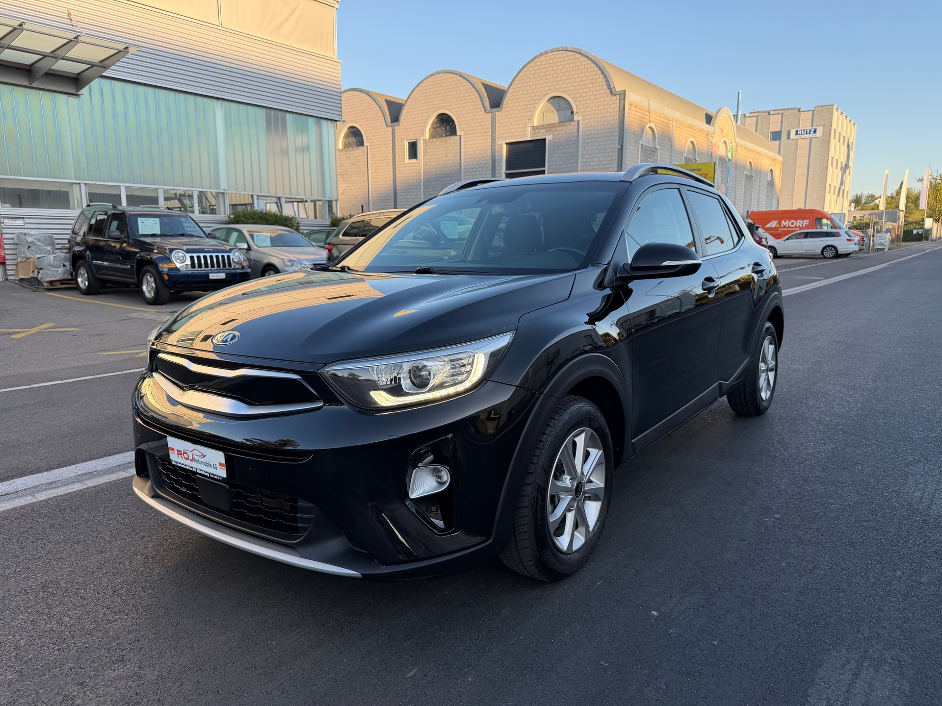 KIA Stonic 1.0 T-GDi-showroom-element-1