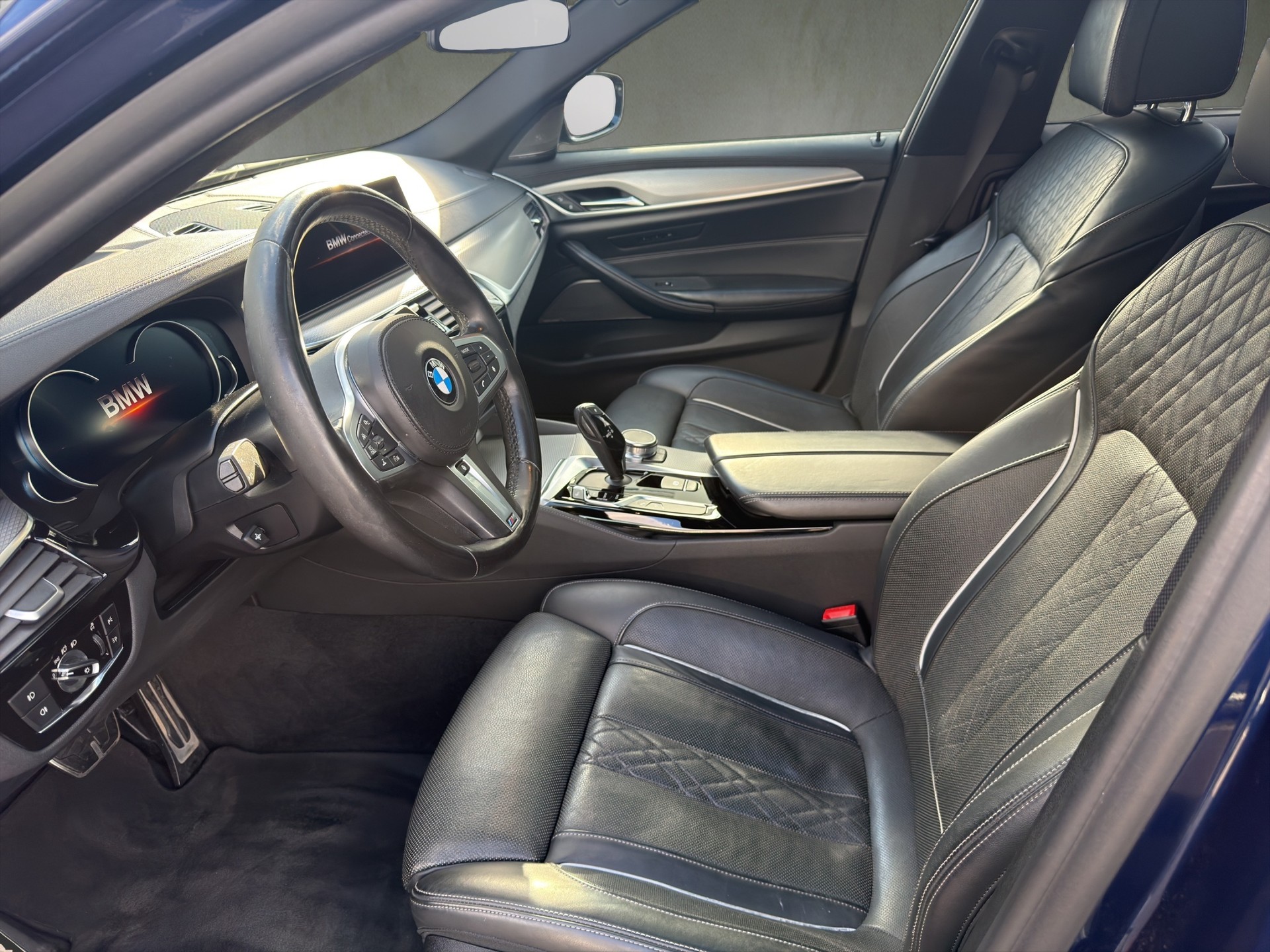 BMW 540i xDrive Touring Steptronic-image-8