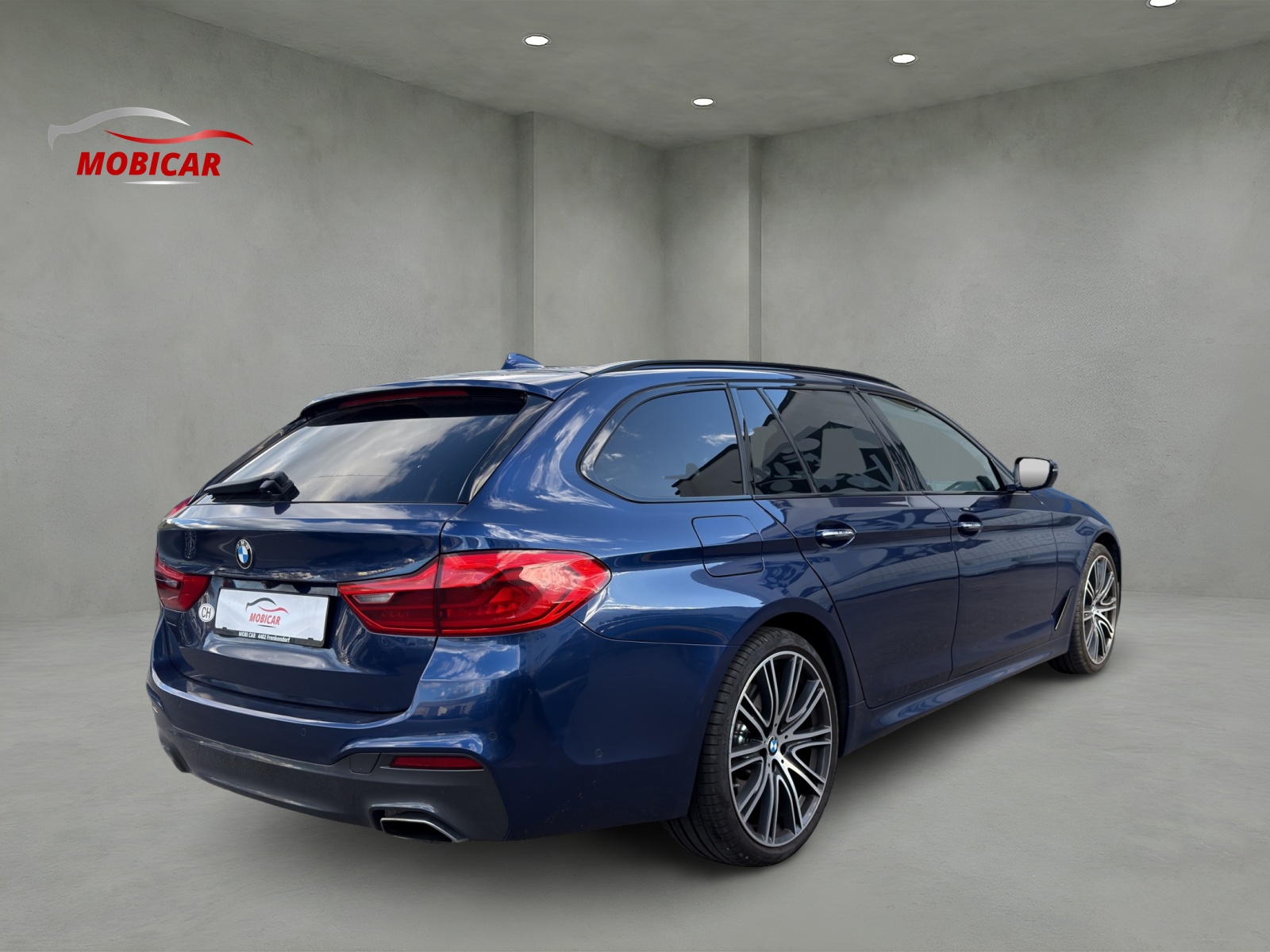 BMW 540i xDrive Touring Steptronic-image-4