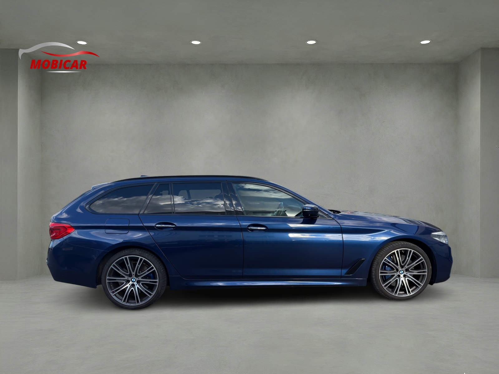 BMW 540i xDrive Touring Steptronic-image-5