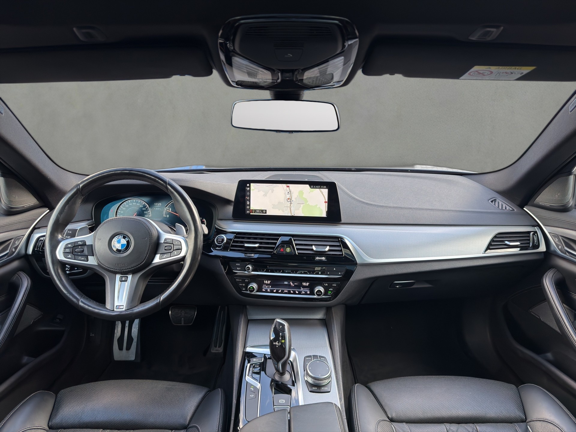 BMW 540i xDrive Touring Steptronic-image-9