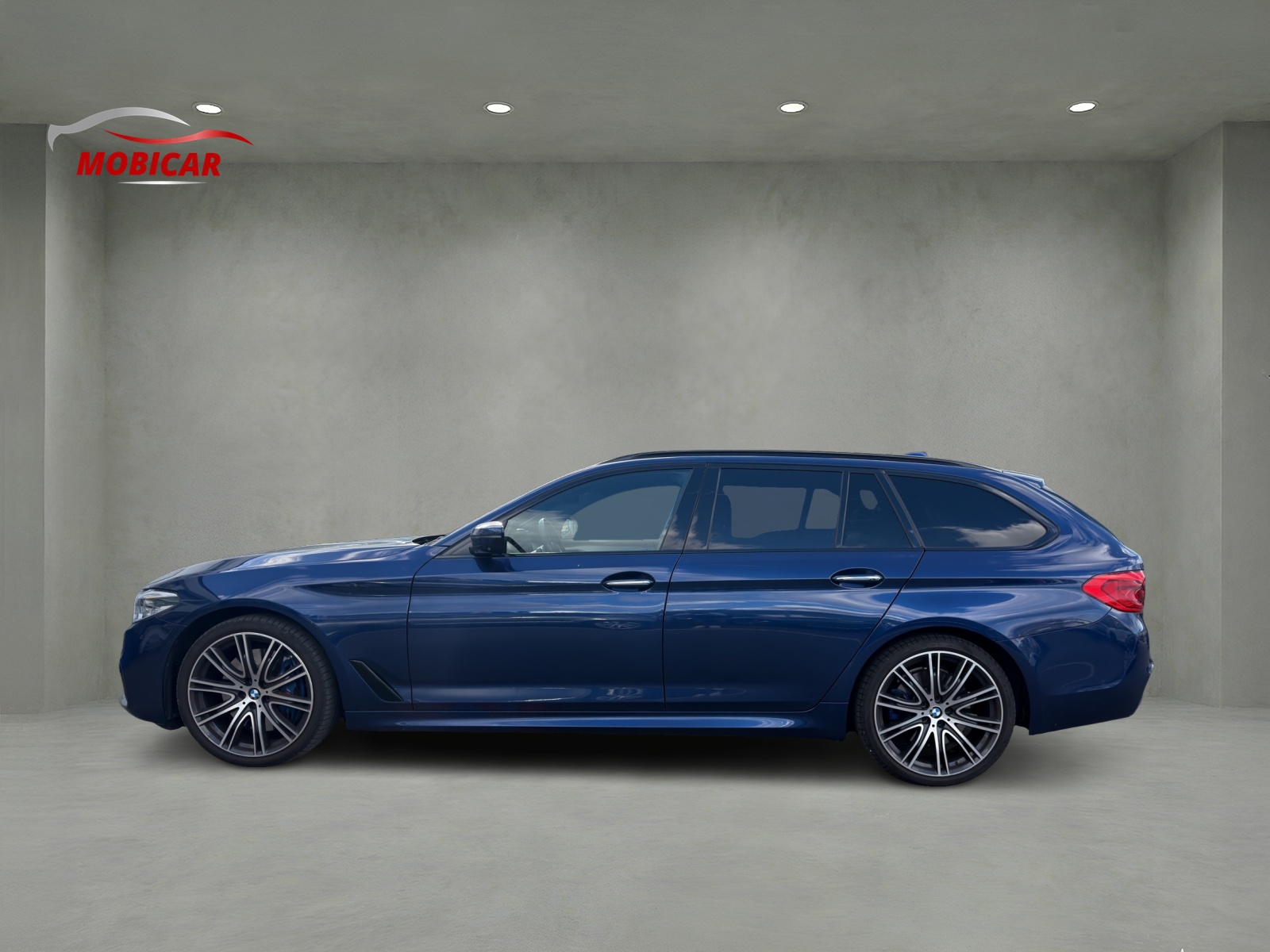 BMW 540i xDrive Touring Steptronic-showroom-element-1