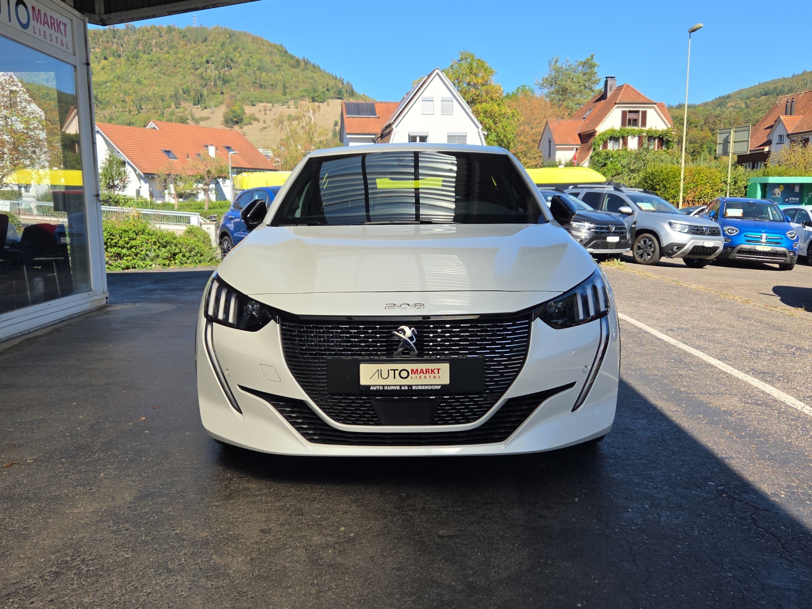 PEUGEOT 208 1.2 PureTech GT Pack EAT8-showroom-element-3