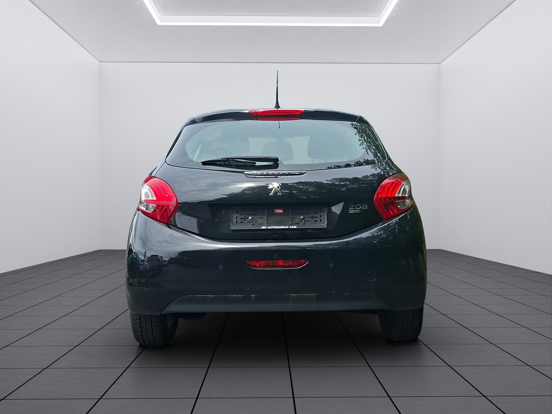 PEUGEOT 208 1.6 e-HDI Allure-image-6