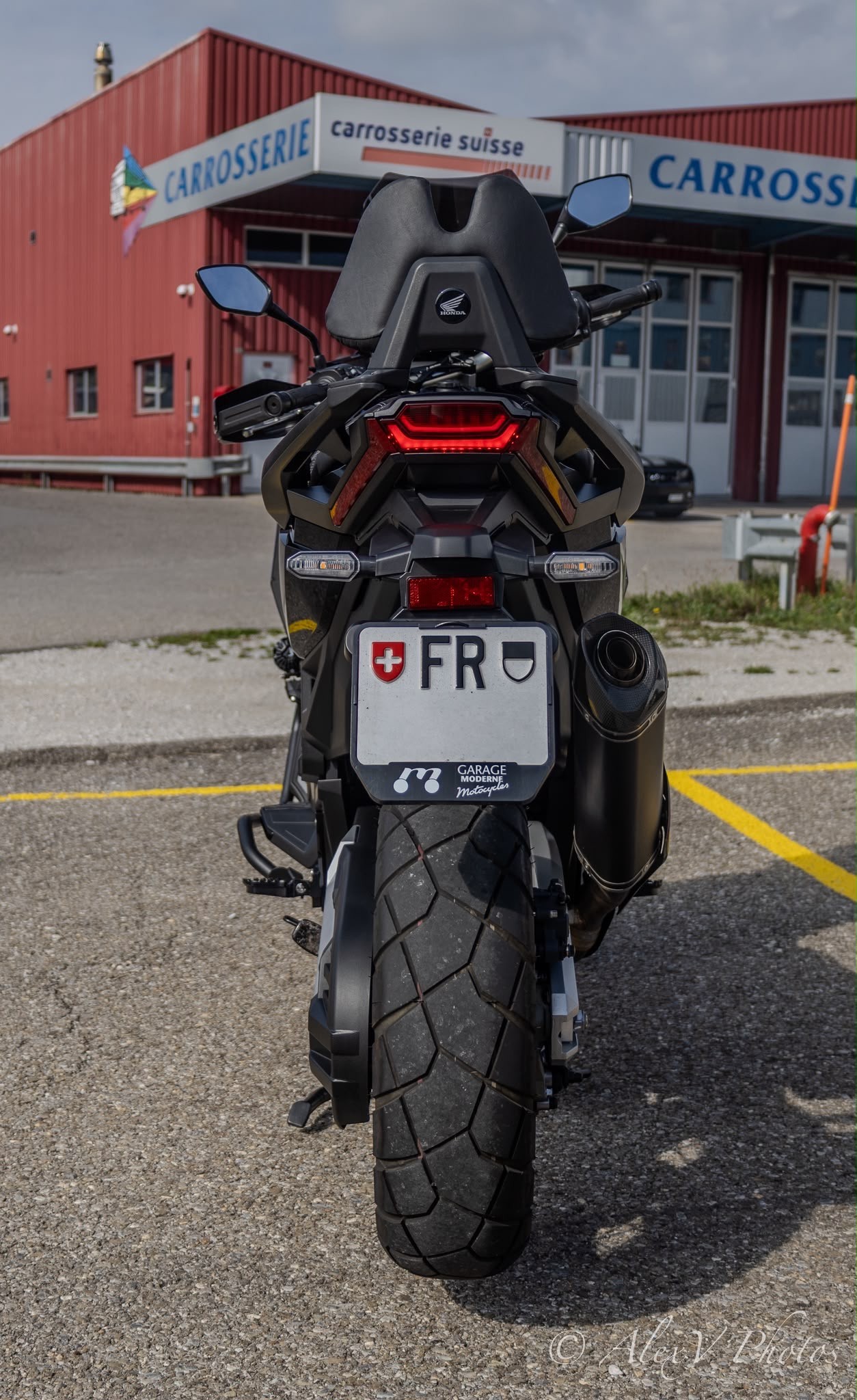 HONDA X-ADV 750-image-2