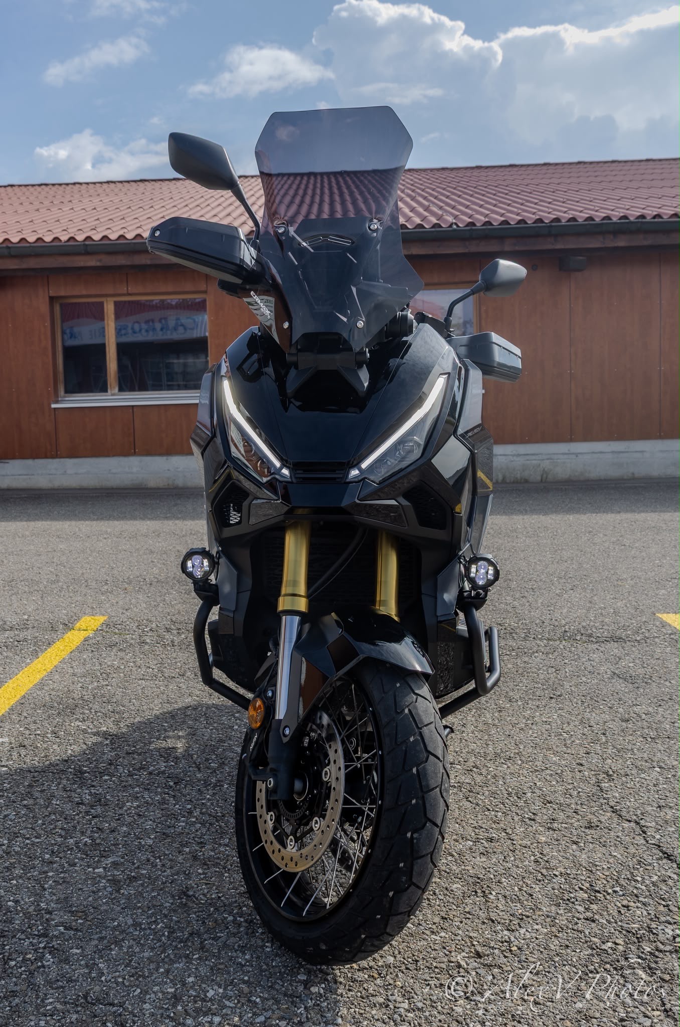 HONDA X-ADV 750-image-4