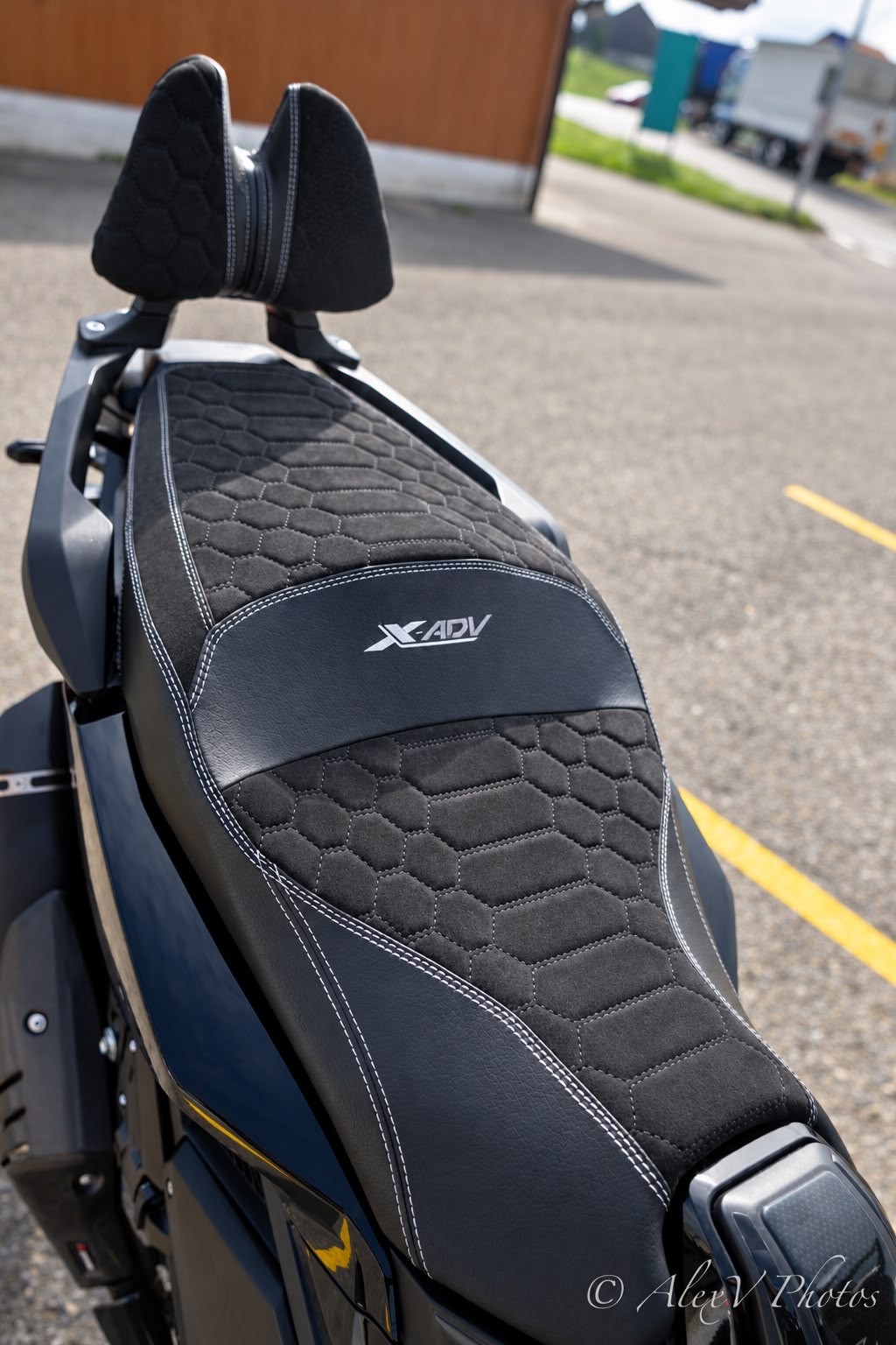 HONDA X-ADV 750-image-5