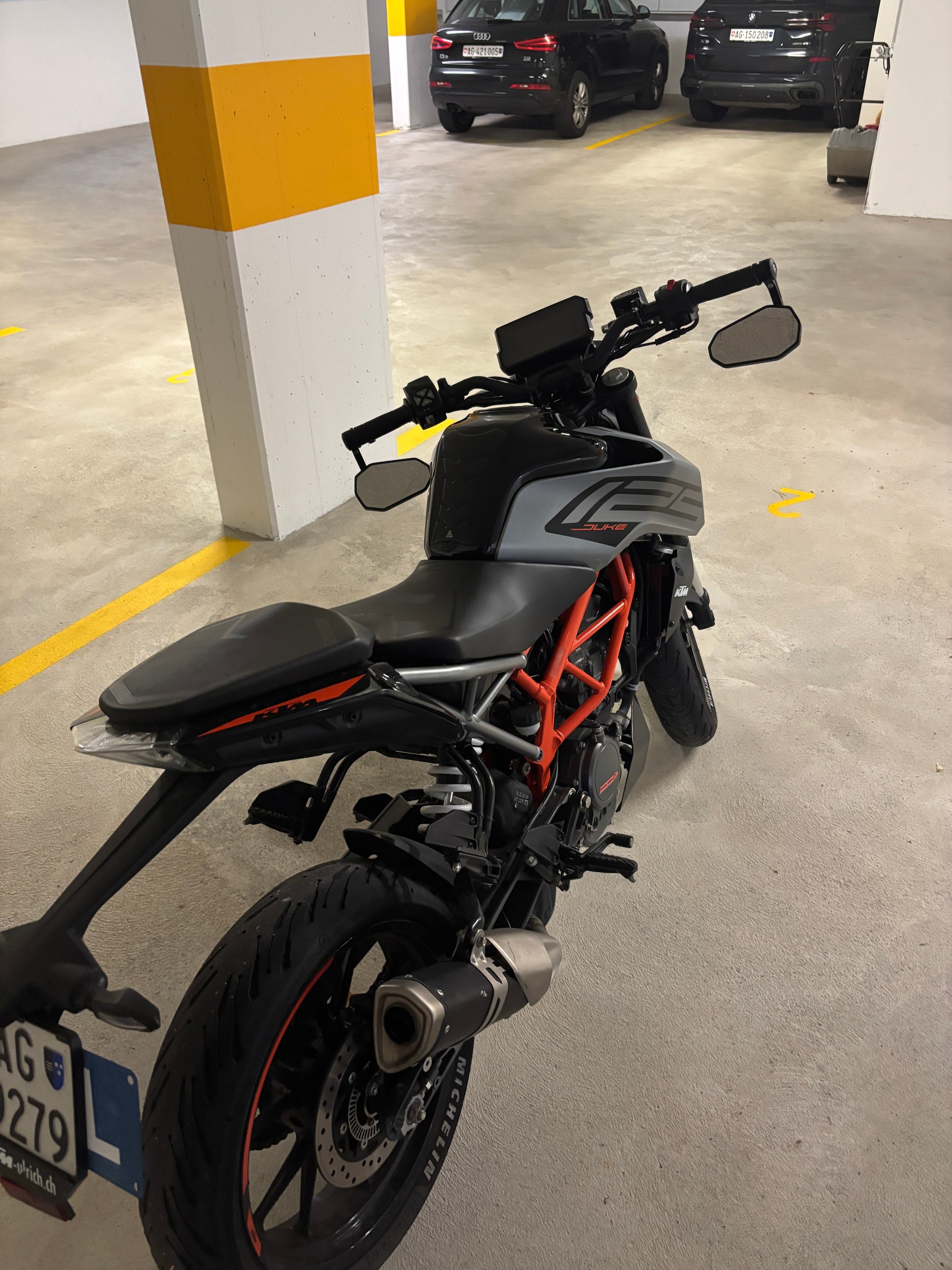 KTM 125 Duke-image-3