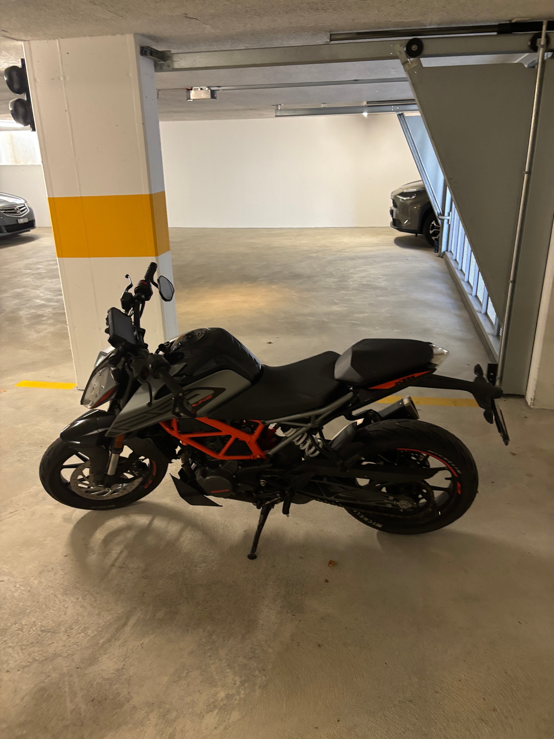 KTM 125 Duke-image-4