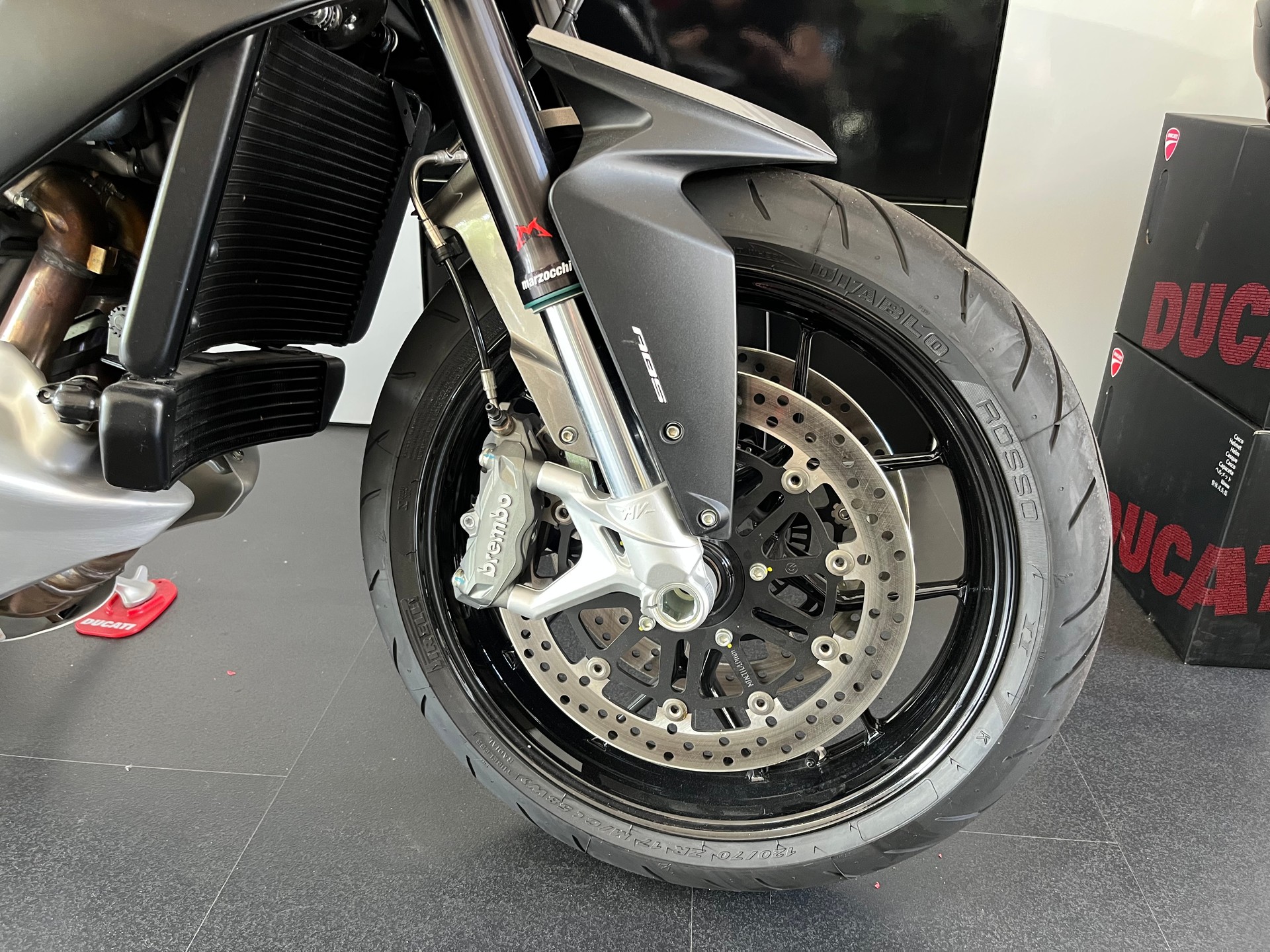 MV AGUSTA Stradale 800 EAS ABS-image-7