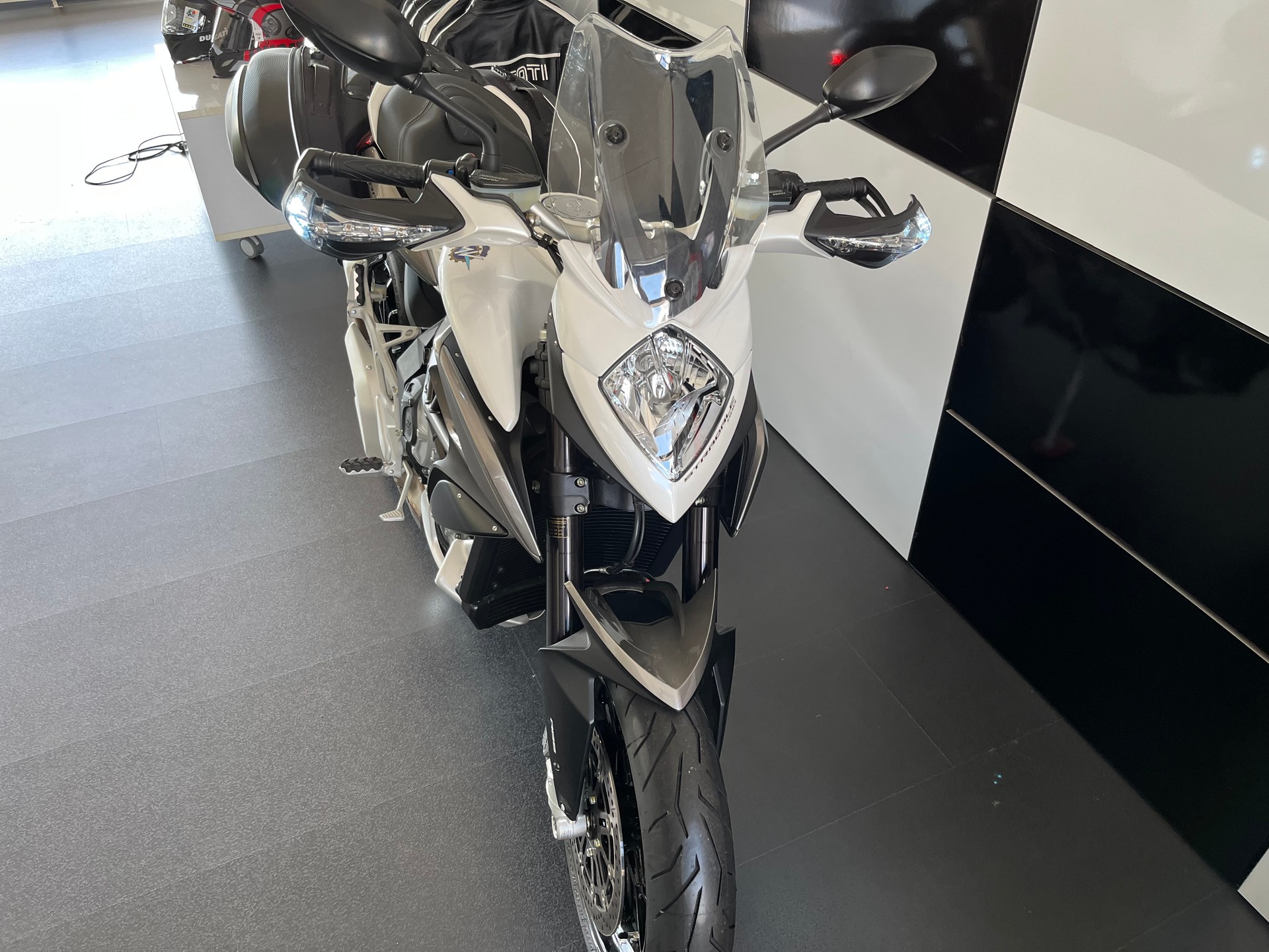 MV AGUSTA Stradale 800 EAS ABS-image-12