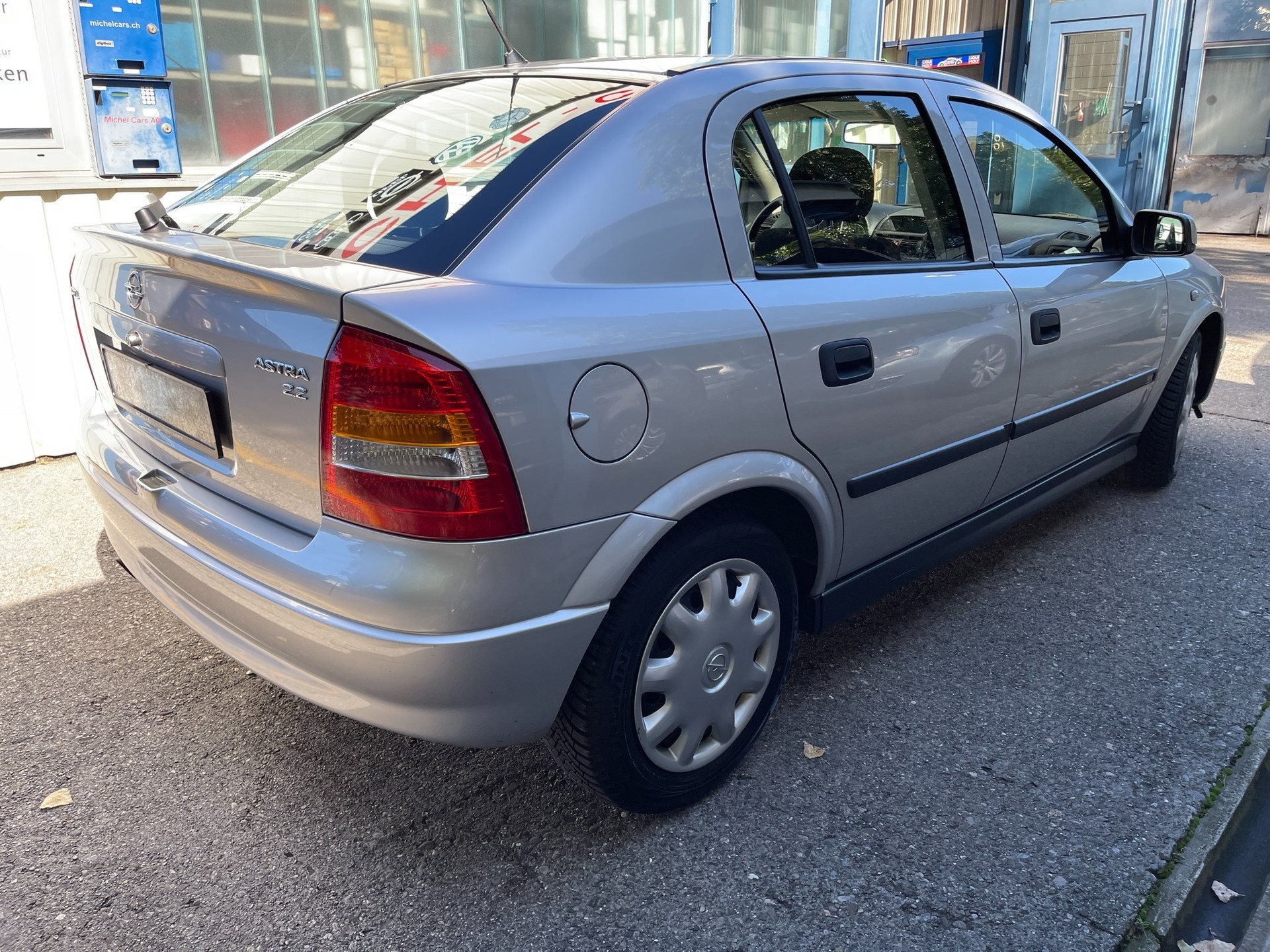 OPEL Astra 2.2i 16V Elegance-image-2