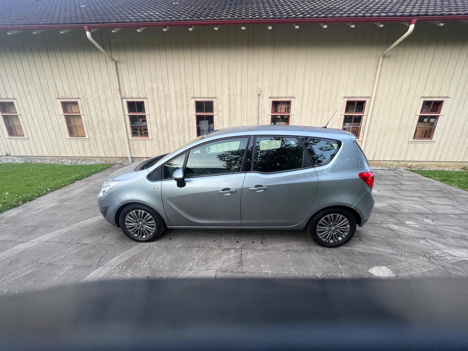 OPEL Meriva 1.4 Turbo Active Edition-image-7