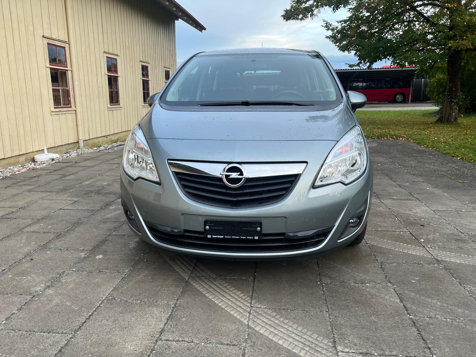 OPEL Meriva 1.4 Turbo Active Edition-image-2