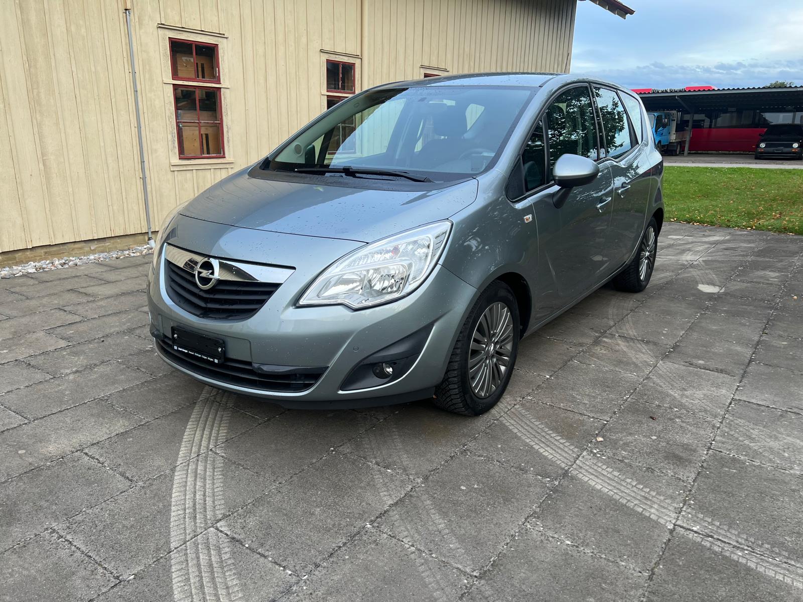 OPEL Meriva 1.4 Turbo Active Edition-image-1