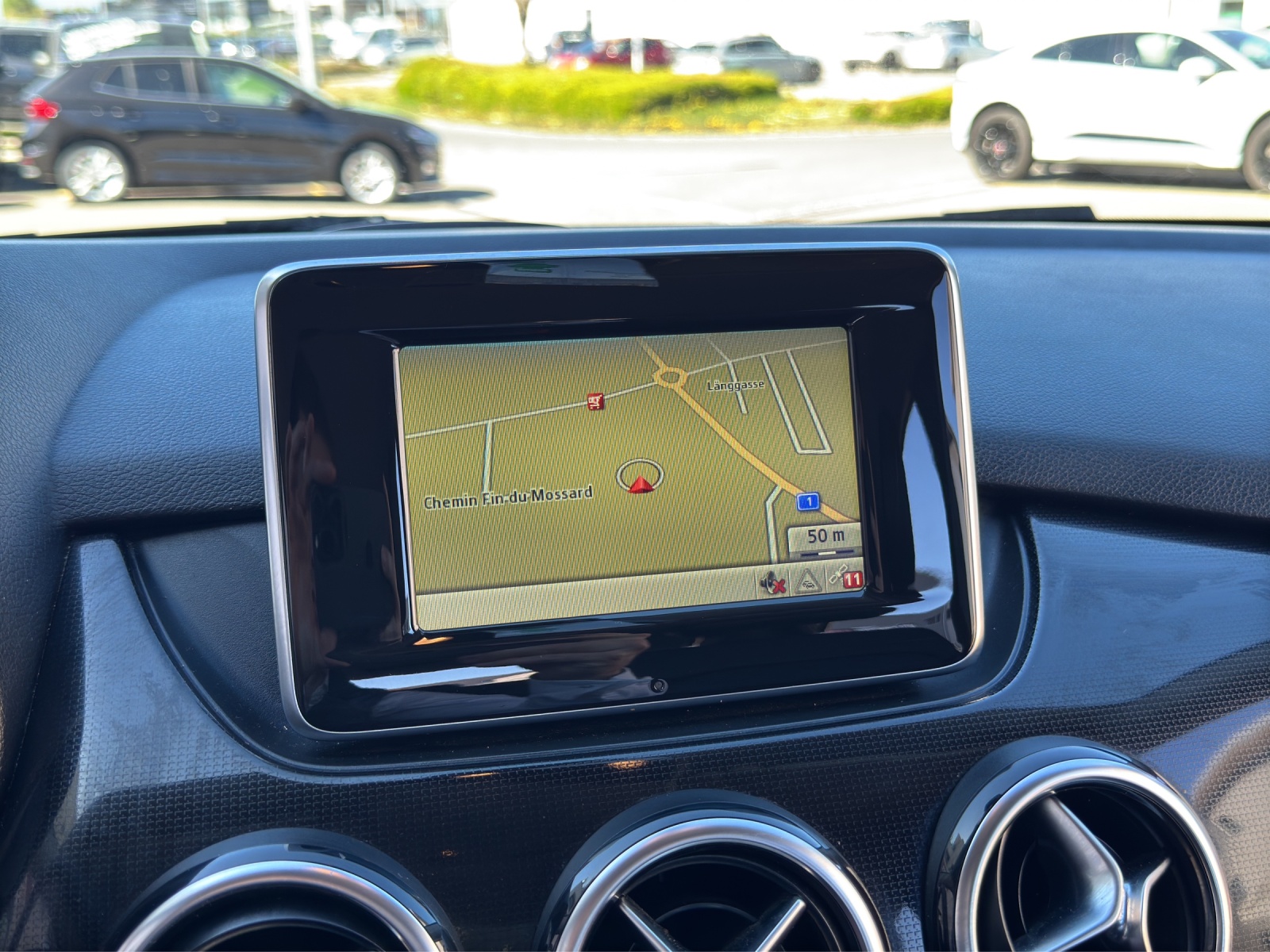 MERCEDES-BENZ B 180 7G-DCT-image-23