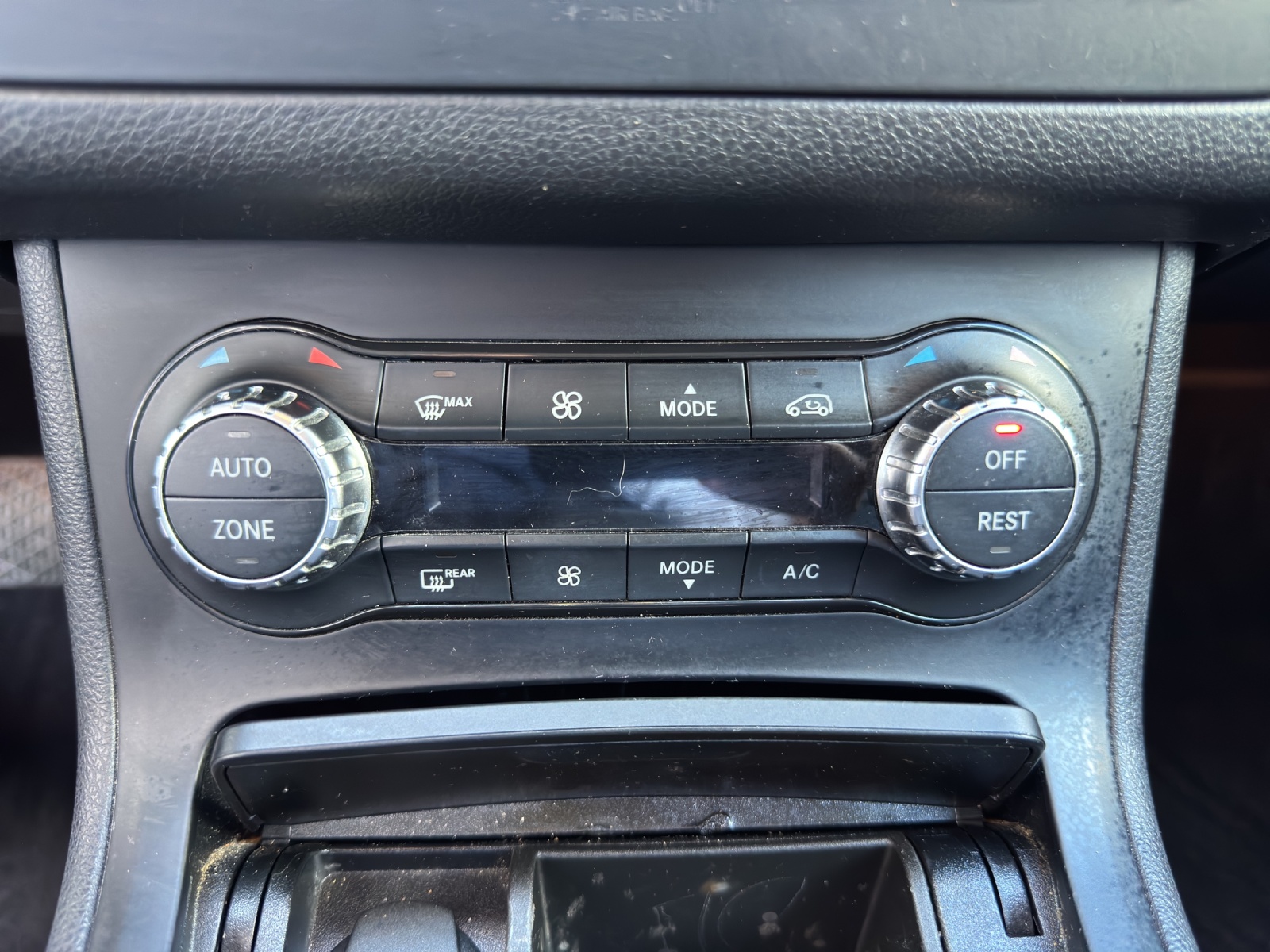 MERCEDES-BENZ B 180 7G-DCT-image-15