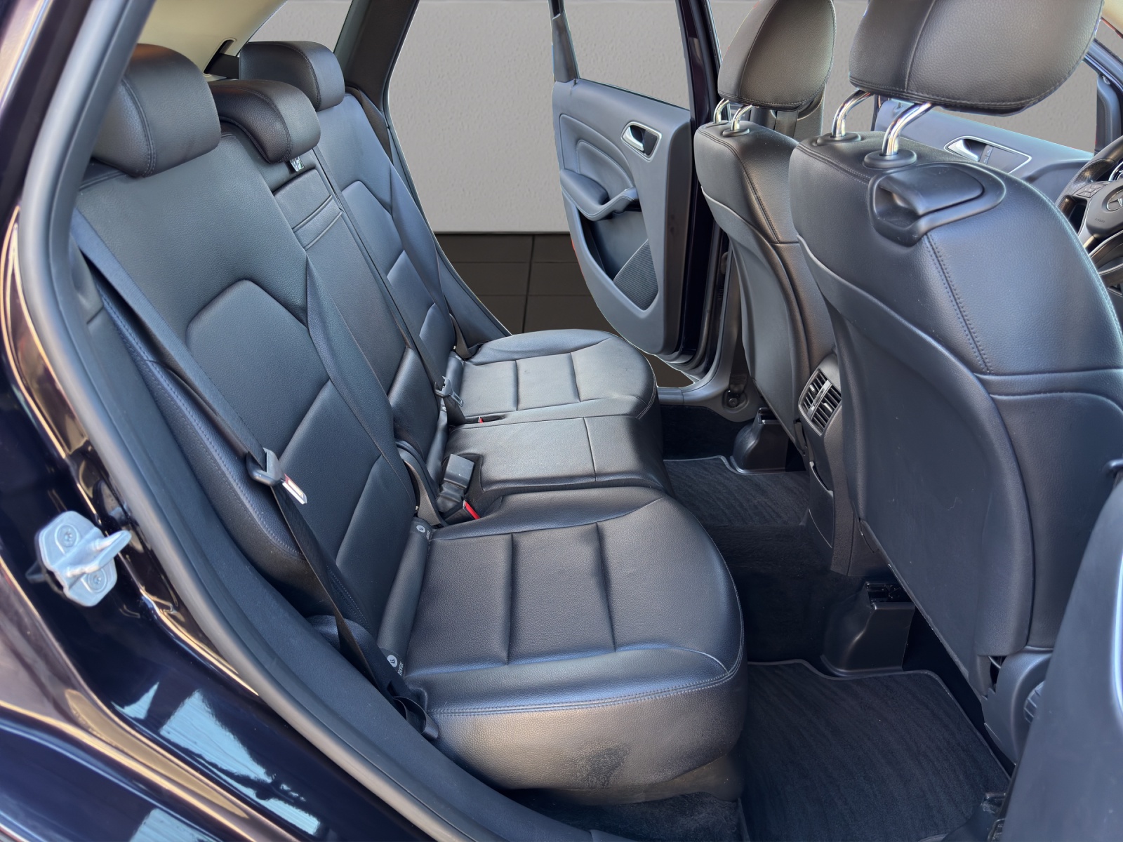 MERCEDES-BENZ B 180 7G-DCT-image-17