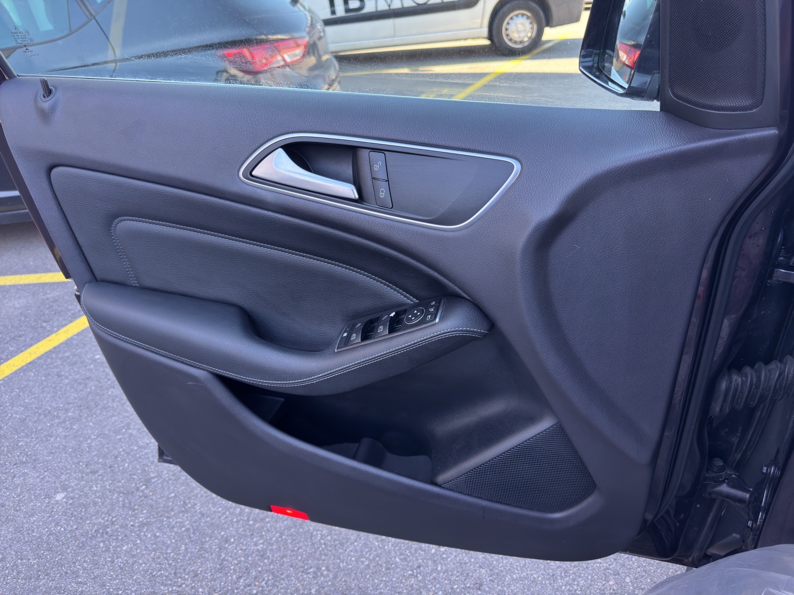 MERCEDES-BENZ B 180 7G-DCT-image-11