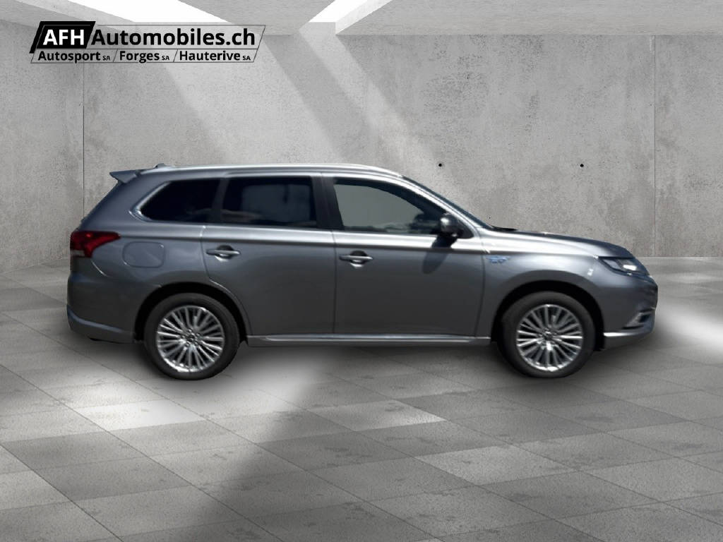 MITSUBISHI Outlander 2.4 PHEV Diamond-image-5