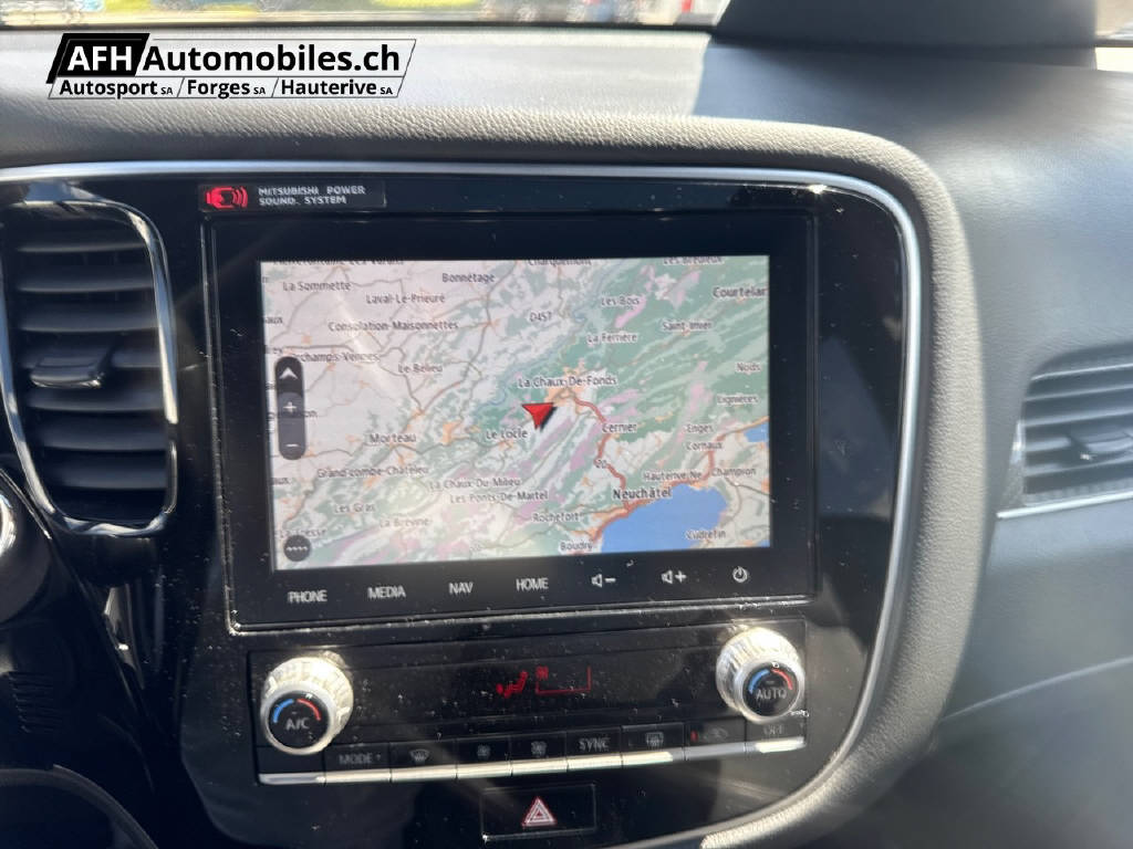 MITSUBISHI Outlander 2.4 PHEV Diamond-image-12
