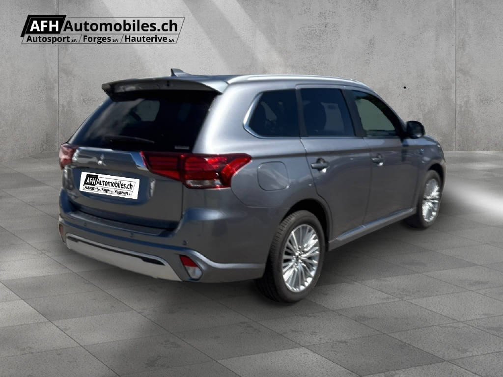 MITSUBISHI Outlander 2.4 PHEV Diamond-image-4