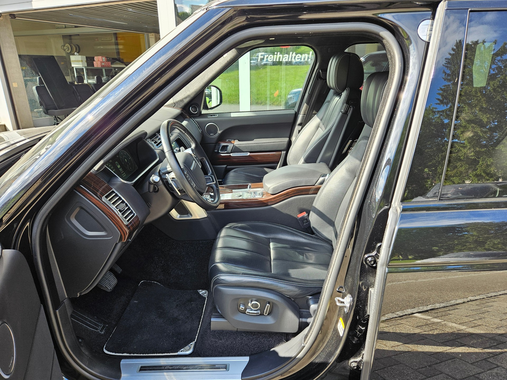 LAND ROVER Range Rover 4.4 SDV8 Autobiography Automatic-image-6