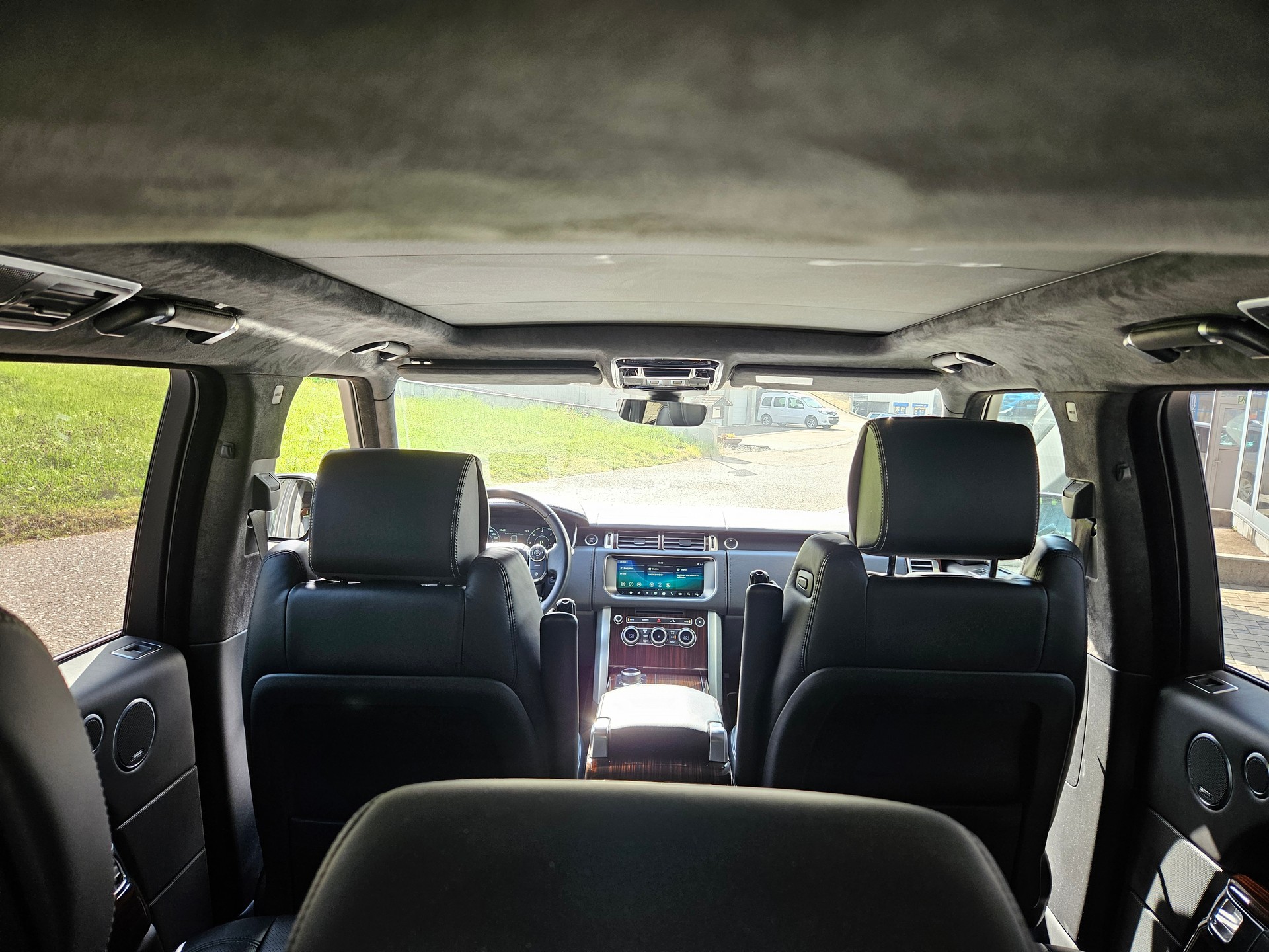 LAND ROVER Range Rover 4.4 SDV8 Autobiography Automatic-image-10