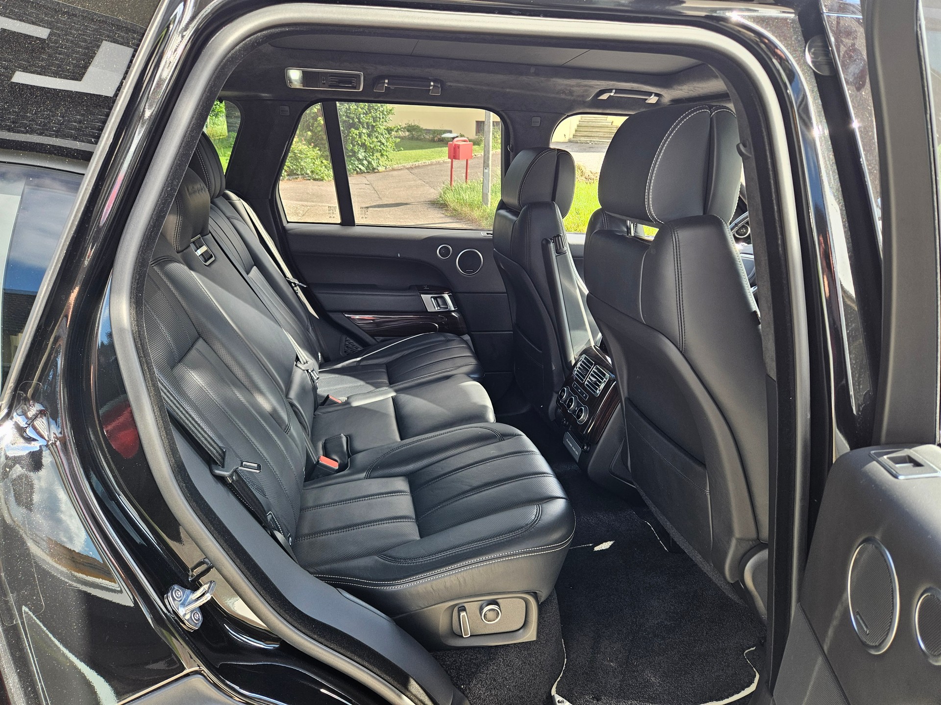 LAND ROVER Range Rover 4.4 SDV8 Autobiography Automatic-image-13