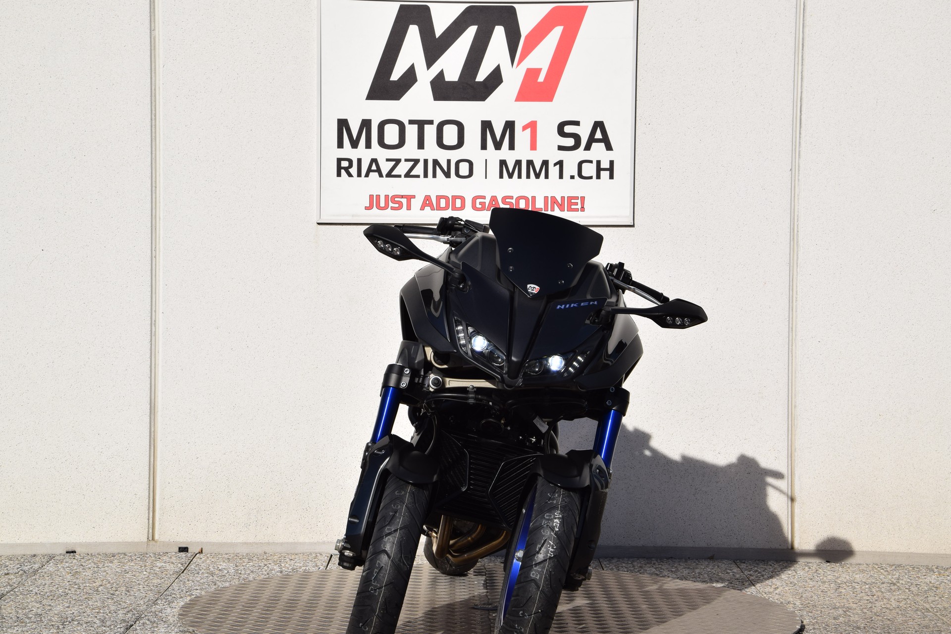 YAMAHA Niken-image-2