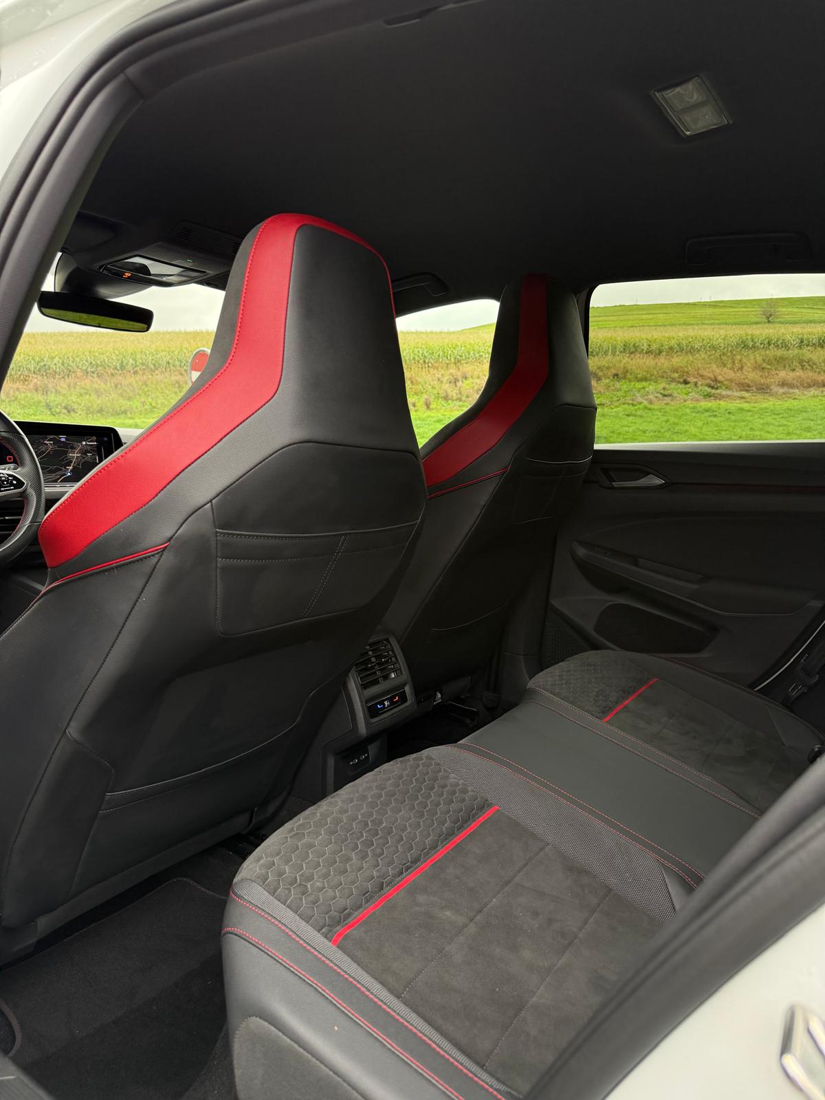VW Golf 2.0 TSI GTI Clubsport DSG-image-15