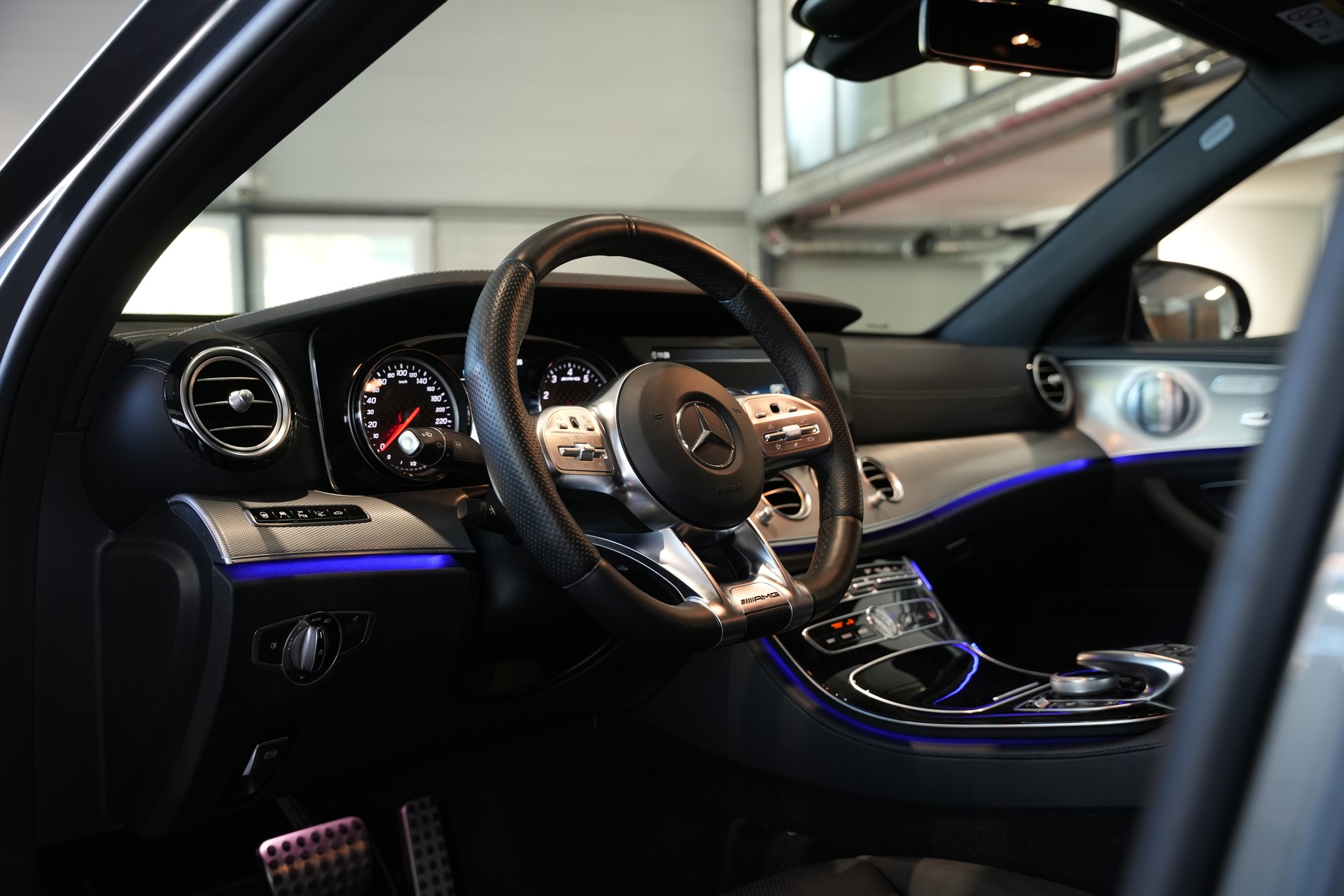 MERCEDES-BENZ E 53 AMG 4Matic+ Speedshift MCT-image-9