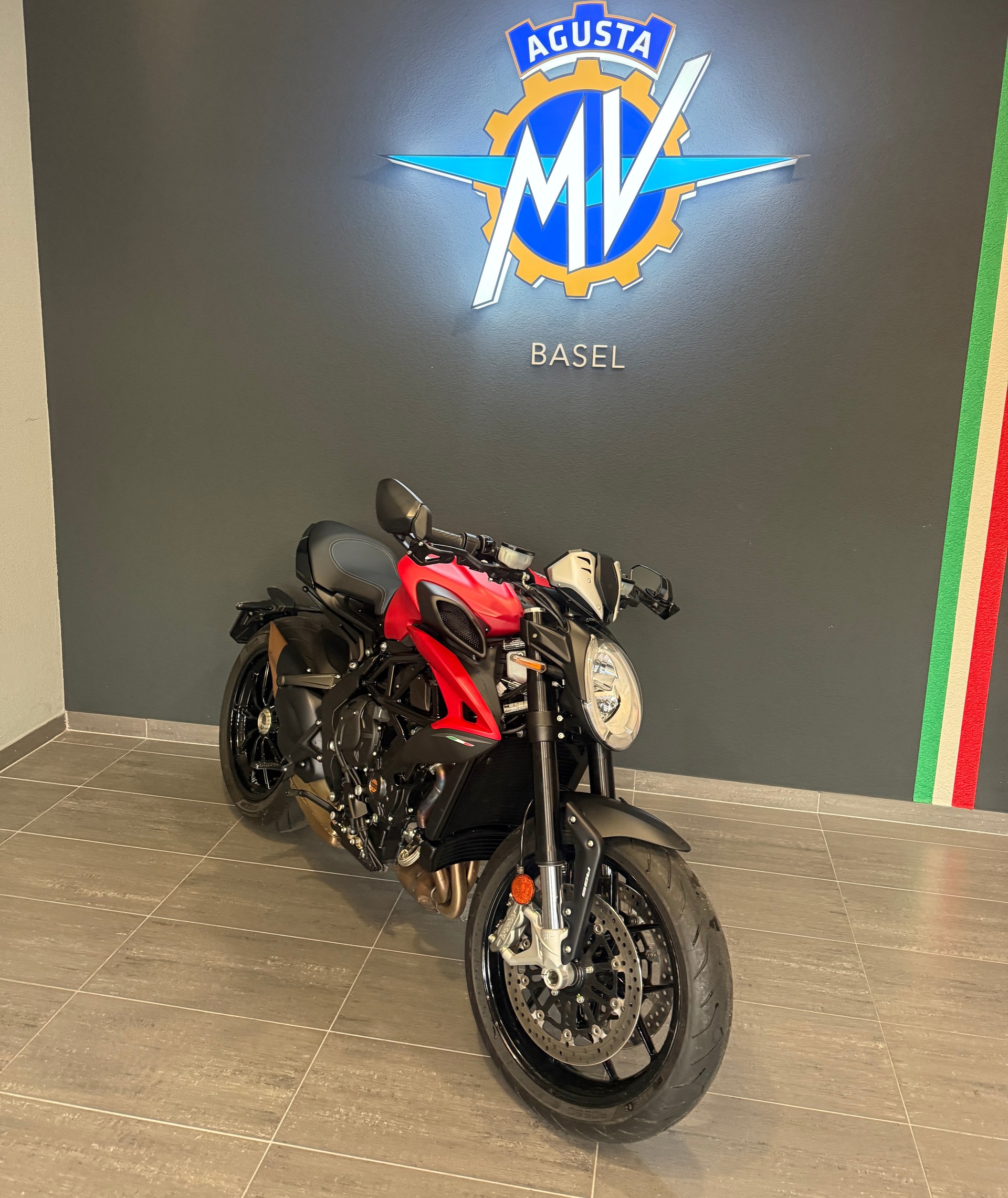 MV AGUSTA Dragster 800 Rosso-image-0