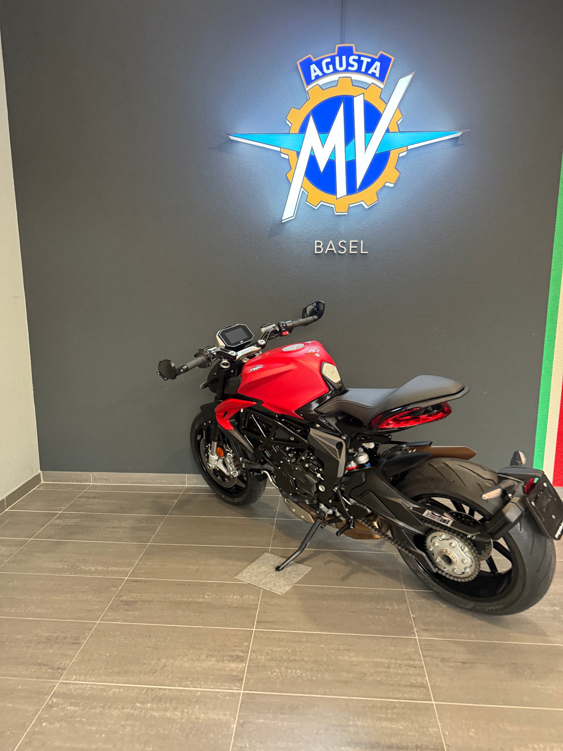 MV AGUSTA Dragster 800 Rosso-image-7