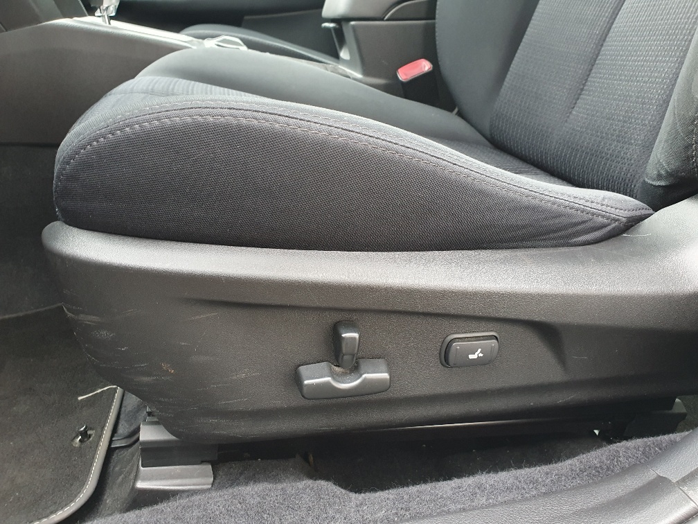 SUBARU Legacy 2.0i Final-Edition AWD Lineartronic-image-14