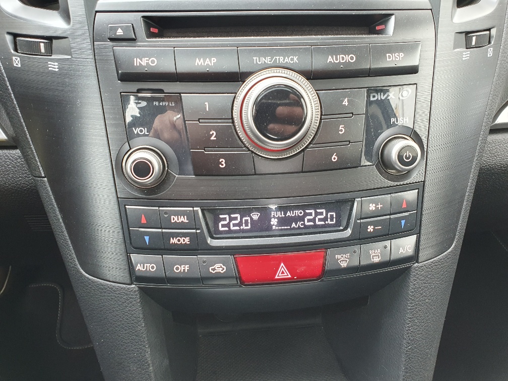 SUBARU Legacy 2.0i Final-Edition AWD Lineartronic-image-8