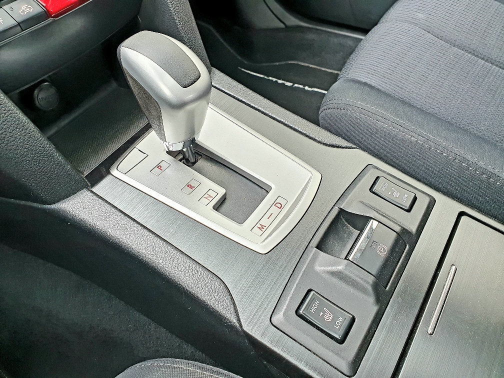 SUBARU Legacy 2.0i Final-Edition AWD Lineartronic-image-9