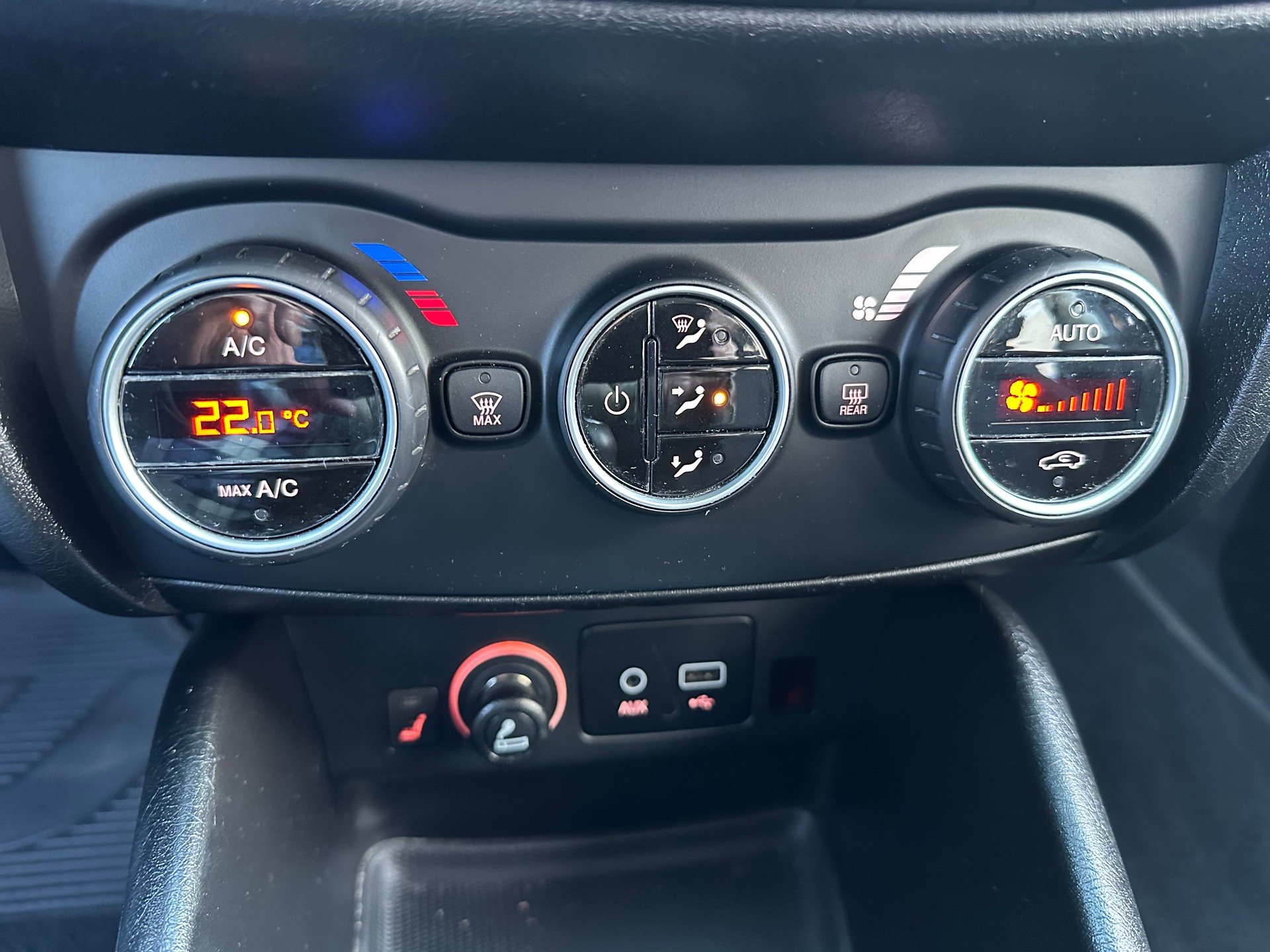 FIAT Tipo 1.6MJ *Lounge*-image-19
