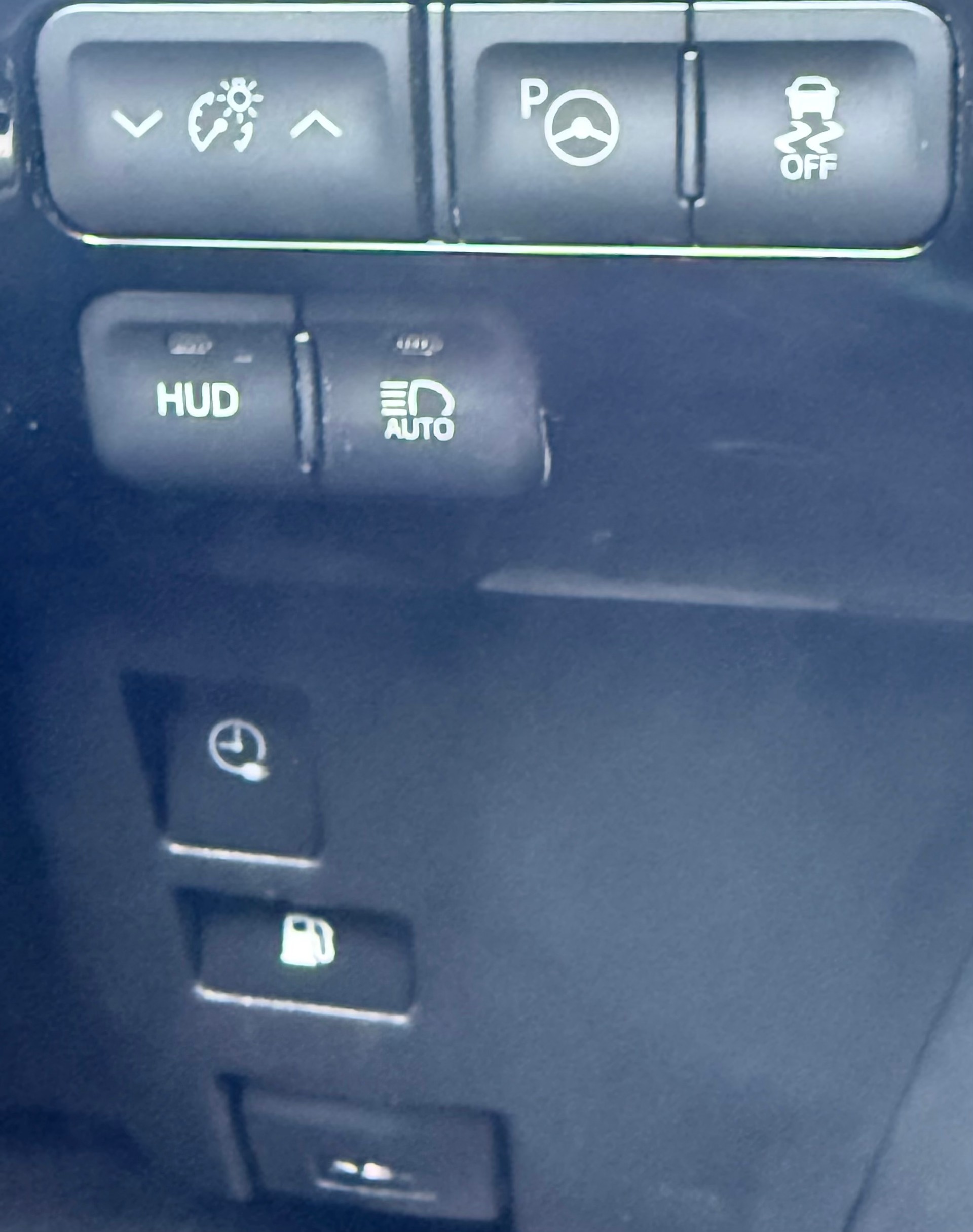 TOYOTA Prius 1.8 VVT-i Plug-in Hybrid Premium-image-6