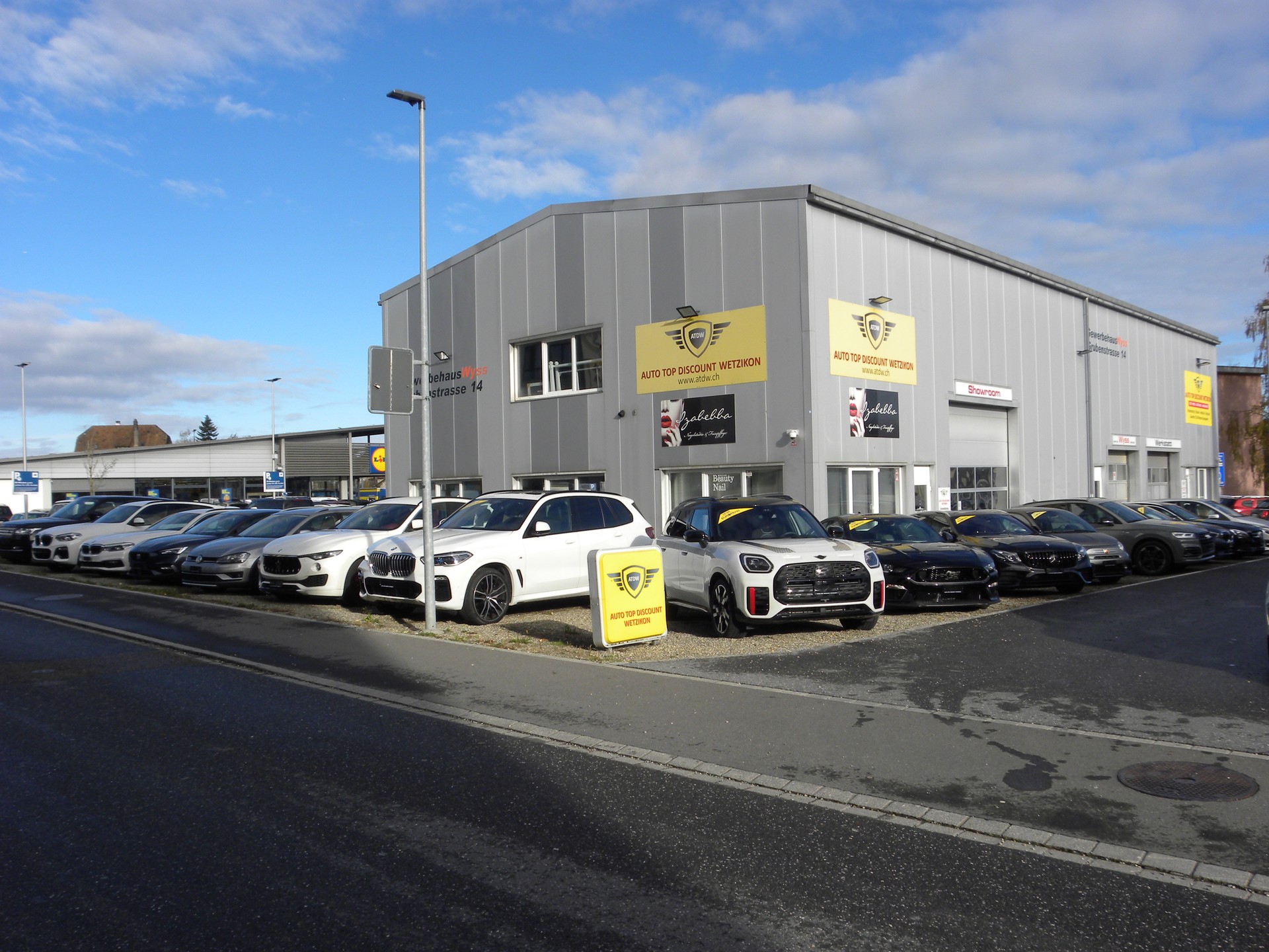 AUDI Q5 40 TDI Black Edition quattro S-tronic S-Line-image-14