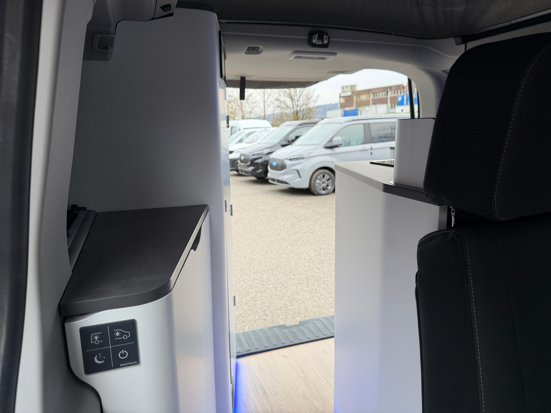 FORD Ford New Nugget Titanium L1 2.0 tdi 170 PS AT8 WESTFALIA-image-5