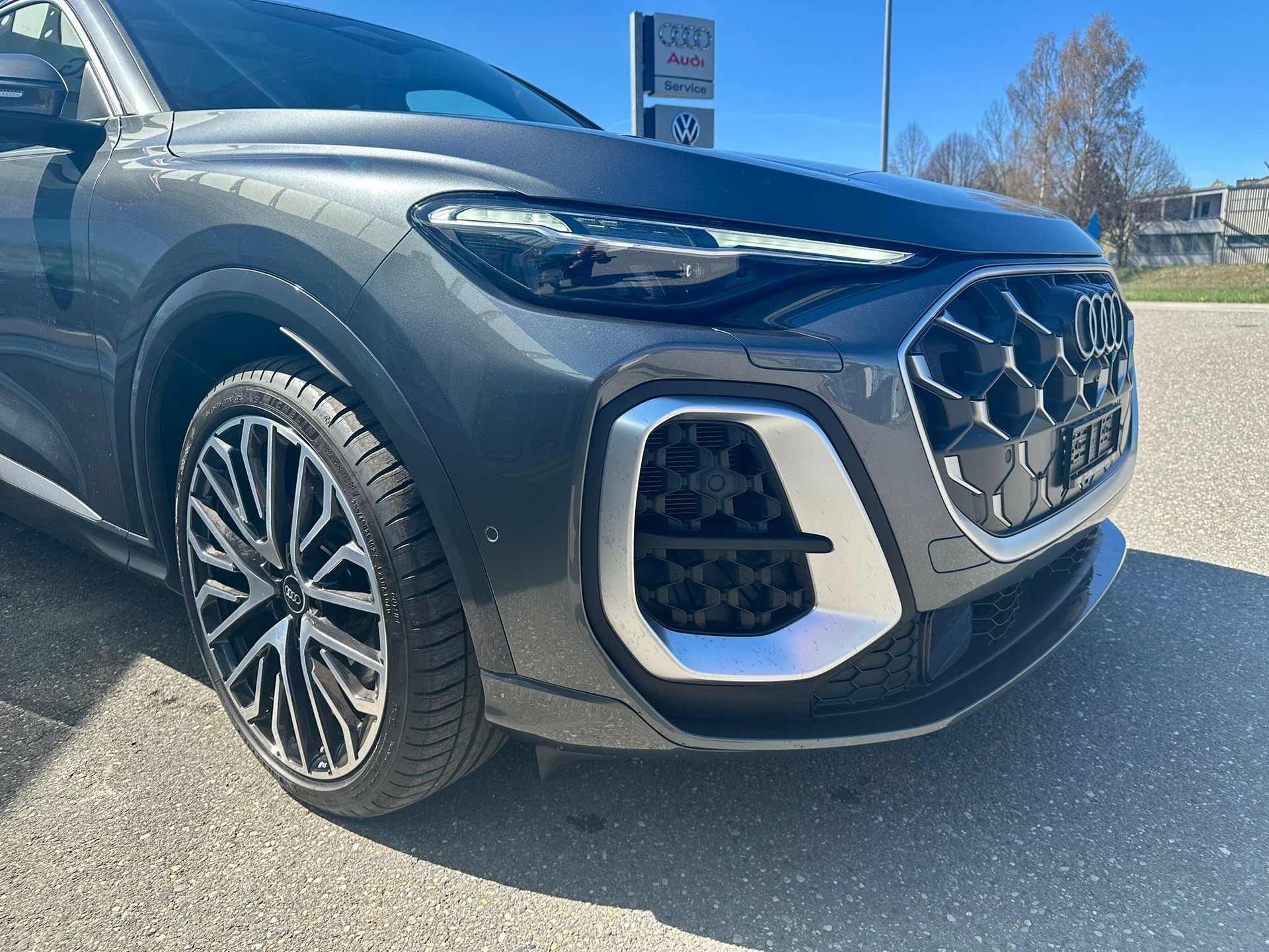AUDI SQ5 TFSI quattro S-tronic-image-8