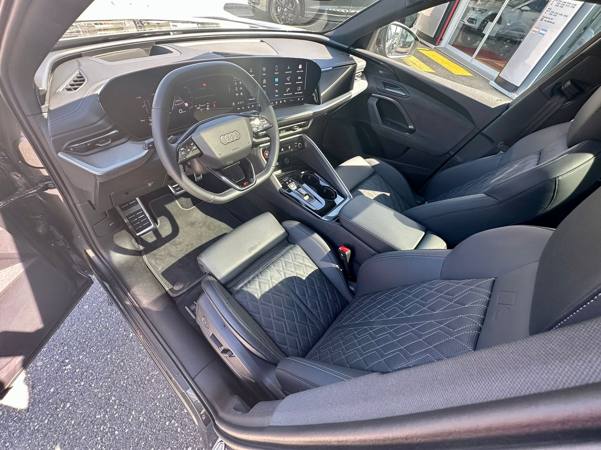 AUDI SQ5 TFSI quattro S-tronic-image-10