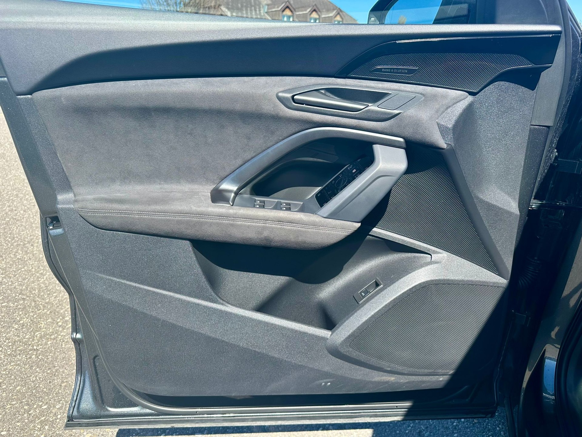 AUDI SQ5 TFSI quattro S-tronic-image-11
