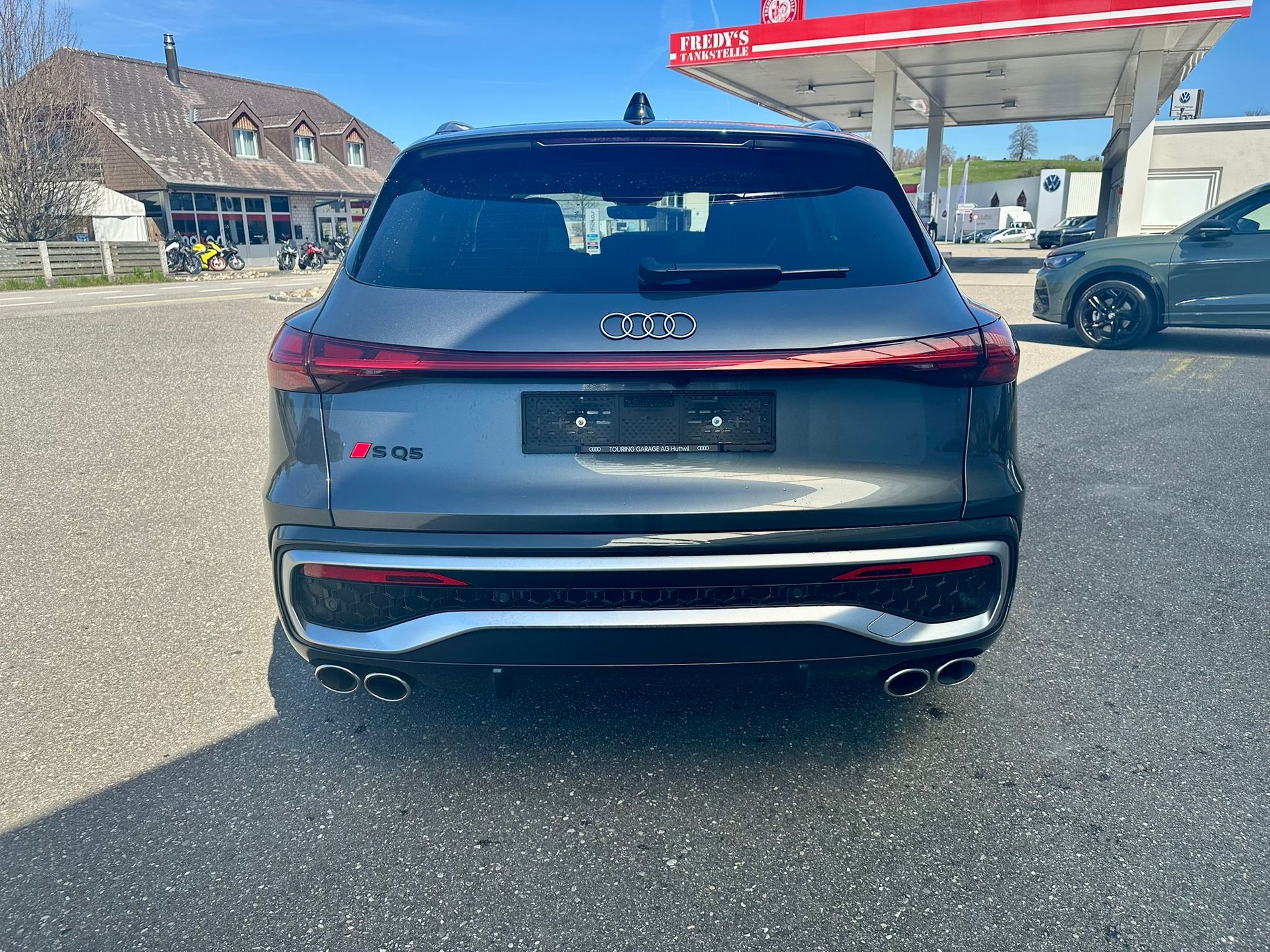 AUDI SQ5 TFSI quattro S-tronic-showroom-element-3