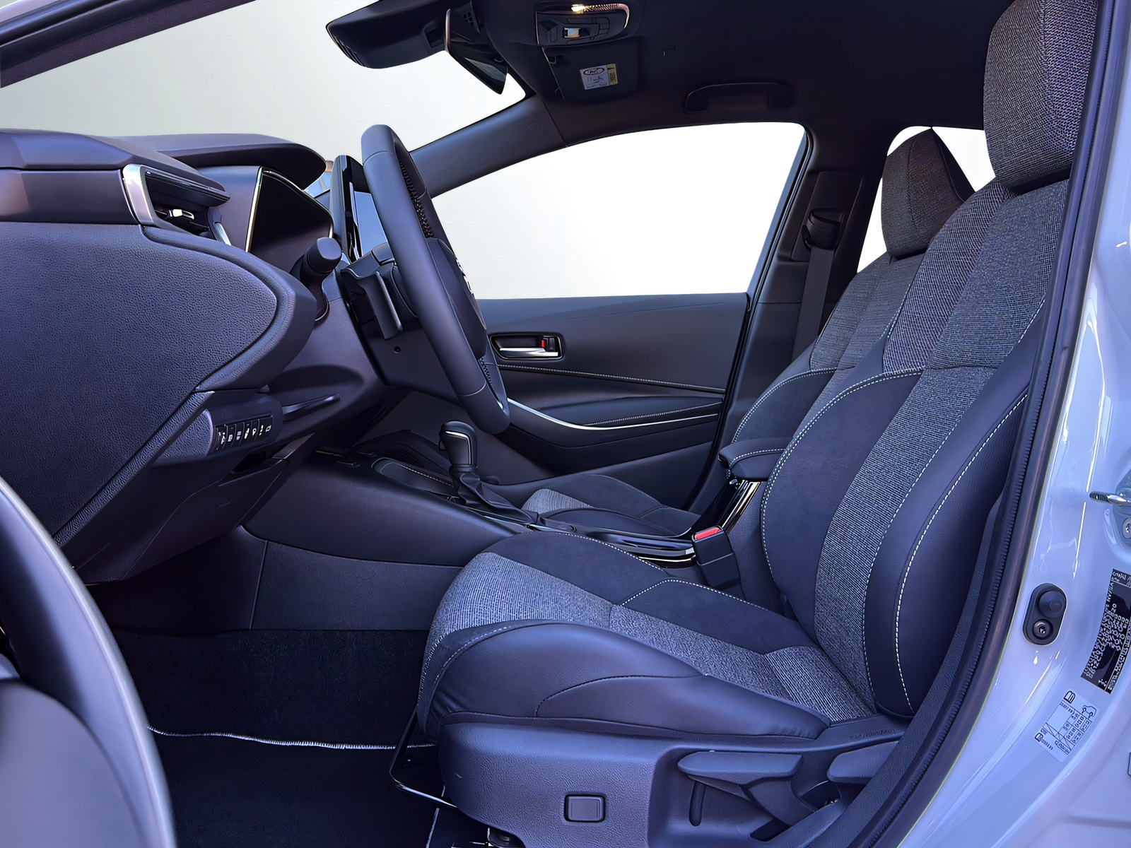 TOYOTA Corolla Touring Sports 2.0 HSD Swiss Edition e-CVT-showroom-element-3
