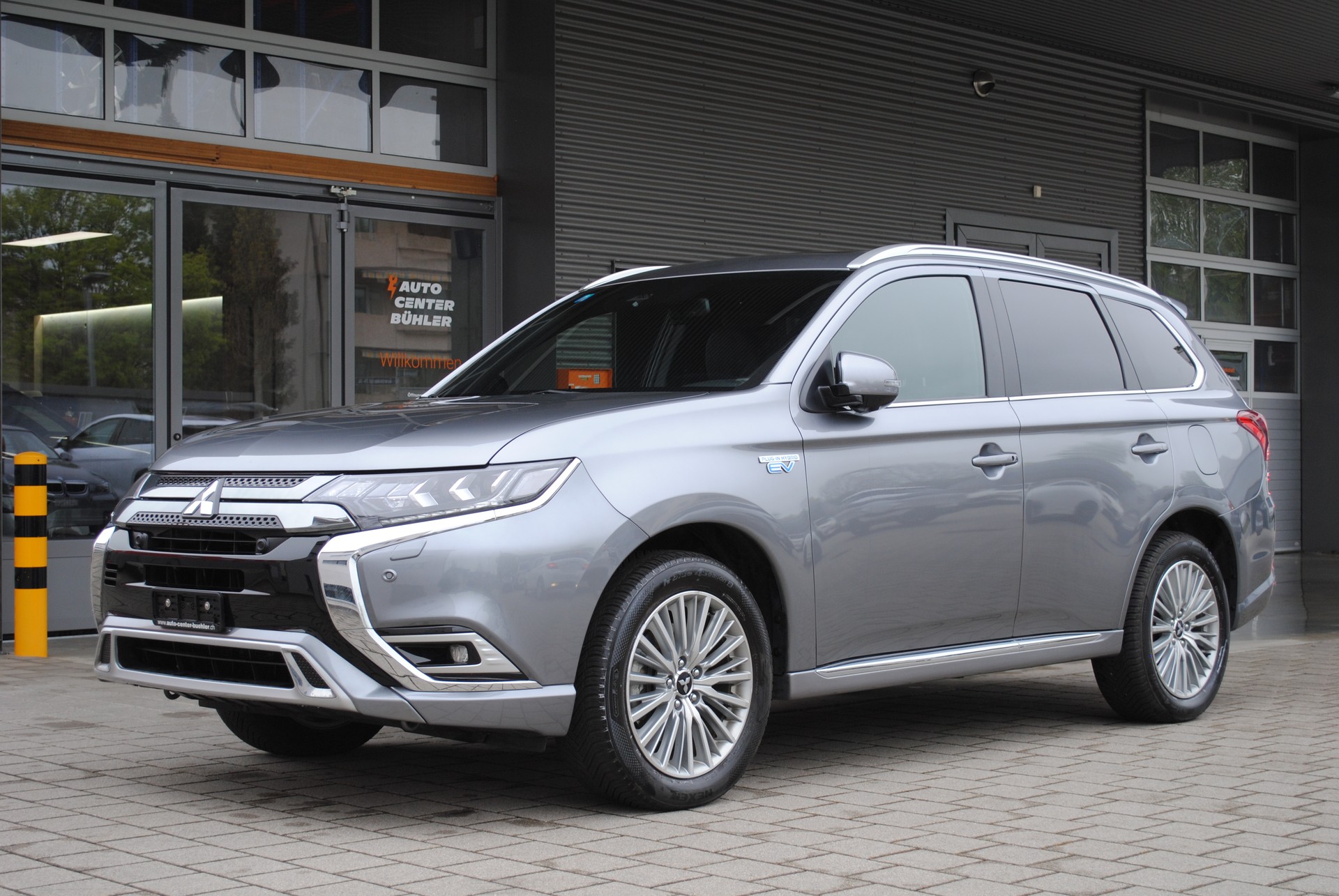 MITSUBISHI Outlander 2.4 PHEV Diamond 4WD Automatic
