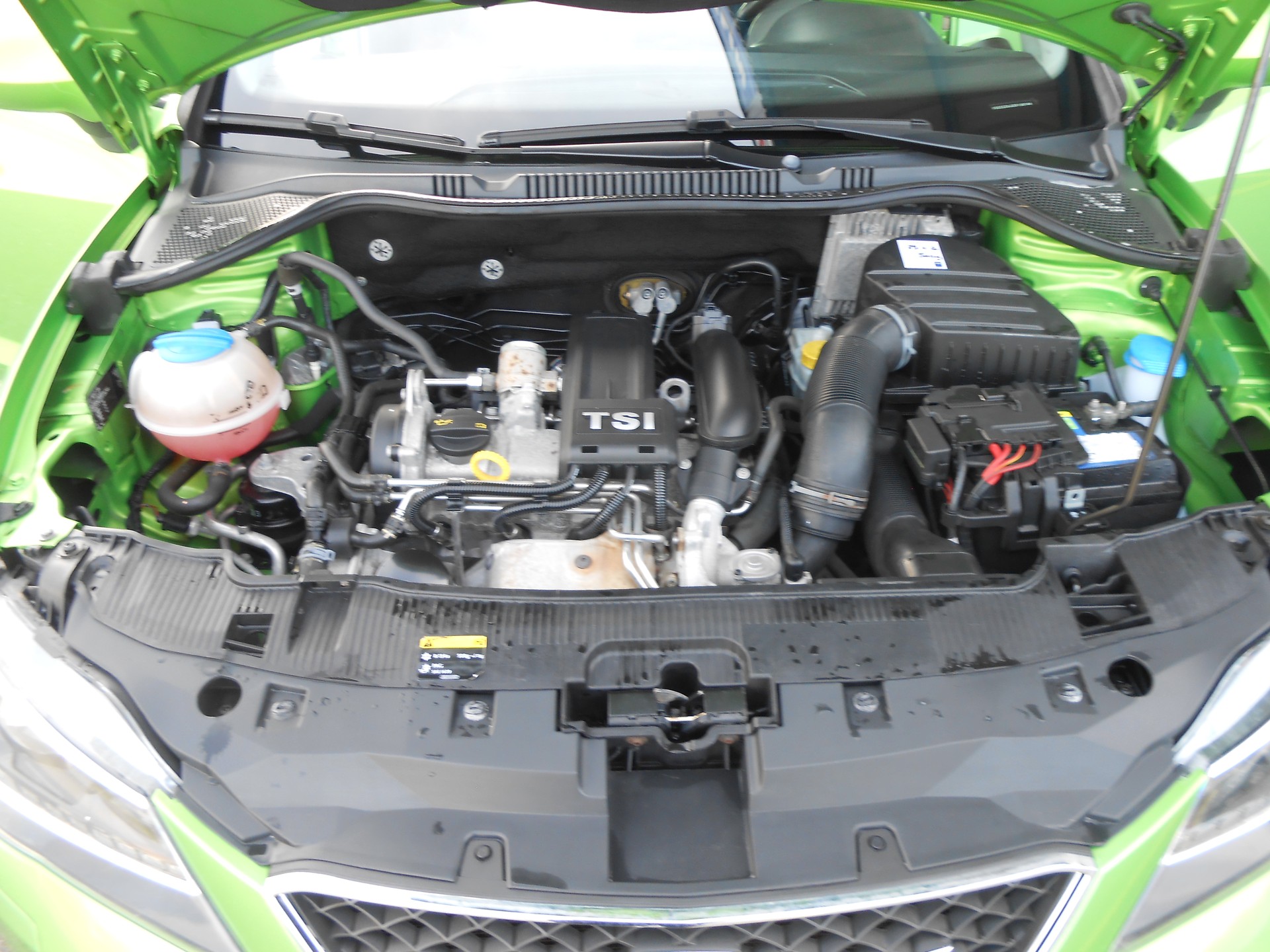 SEAT Ibiza 1.2 TSI FR Viva-image-11