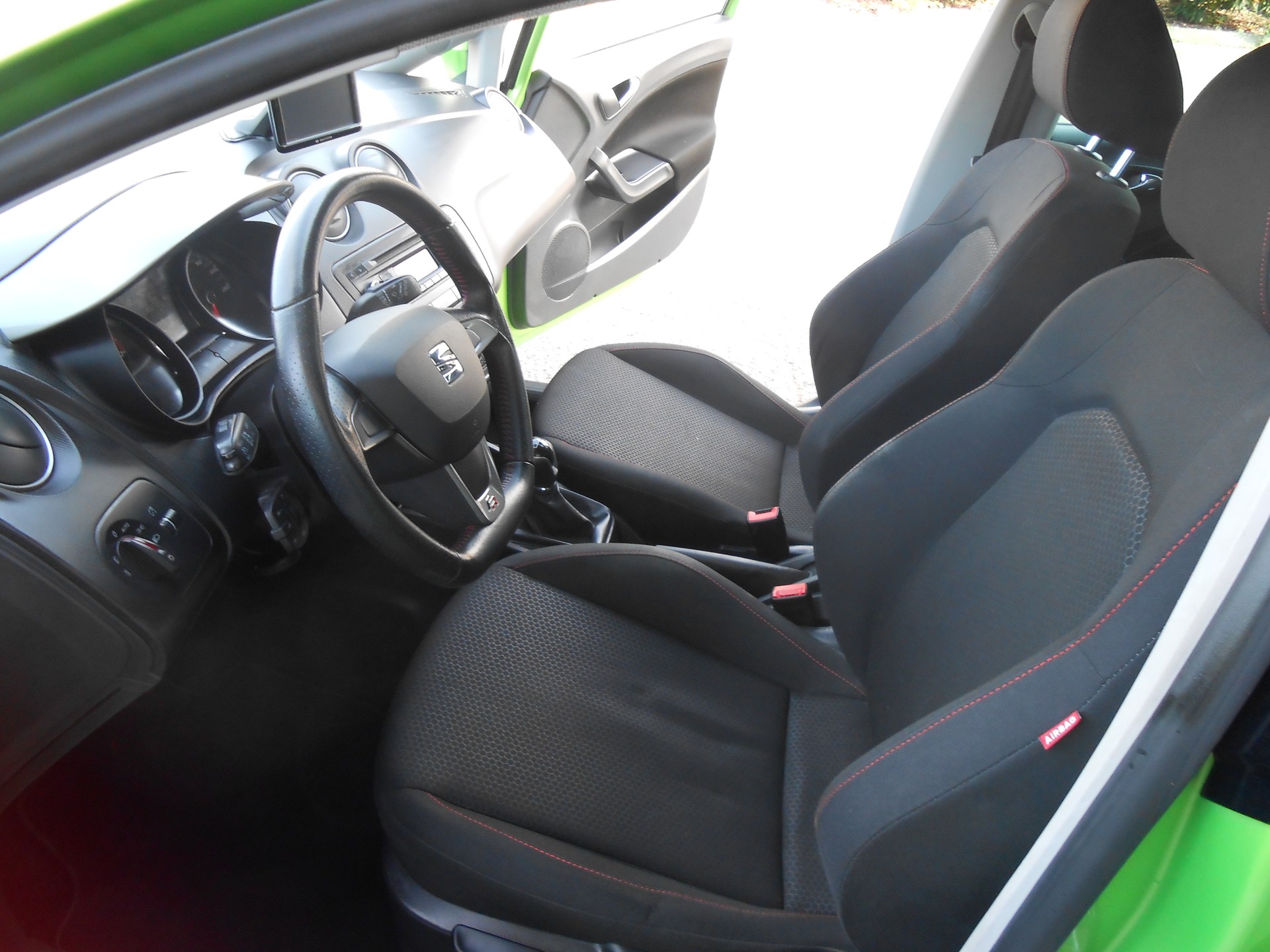 SEAT Ibiza 1.2 TSI FR Viva-image-8