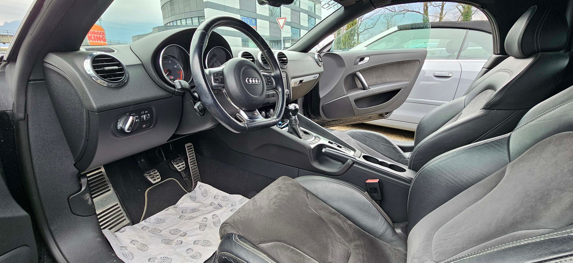 AUDI TTS Roadster 2.0 TFSI quattro-image-7